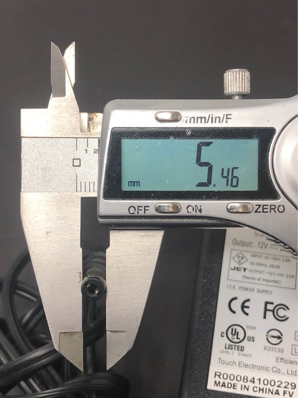 Delta Electronics ADP-40KD BB 12V 2A Power Supply Adapter Pre-Owned - Thumbnail 5