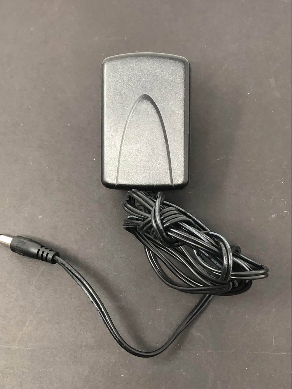 Switching AC Adapter BI10-050200-ADU 5V 2A Barrel 4.94mm Pre-Owned - Thumbnail 2