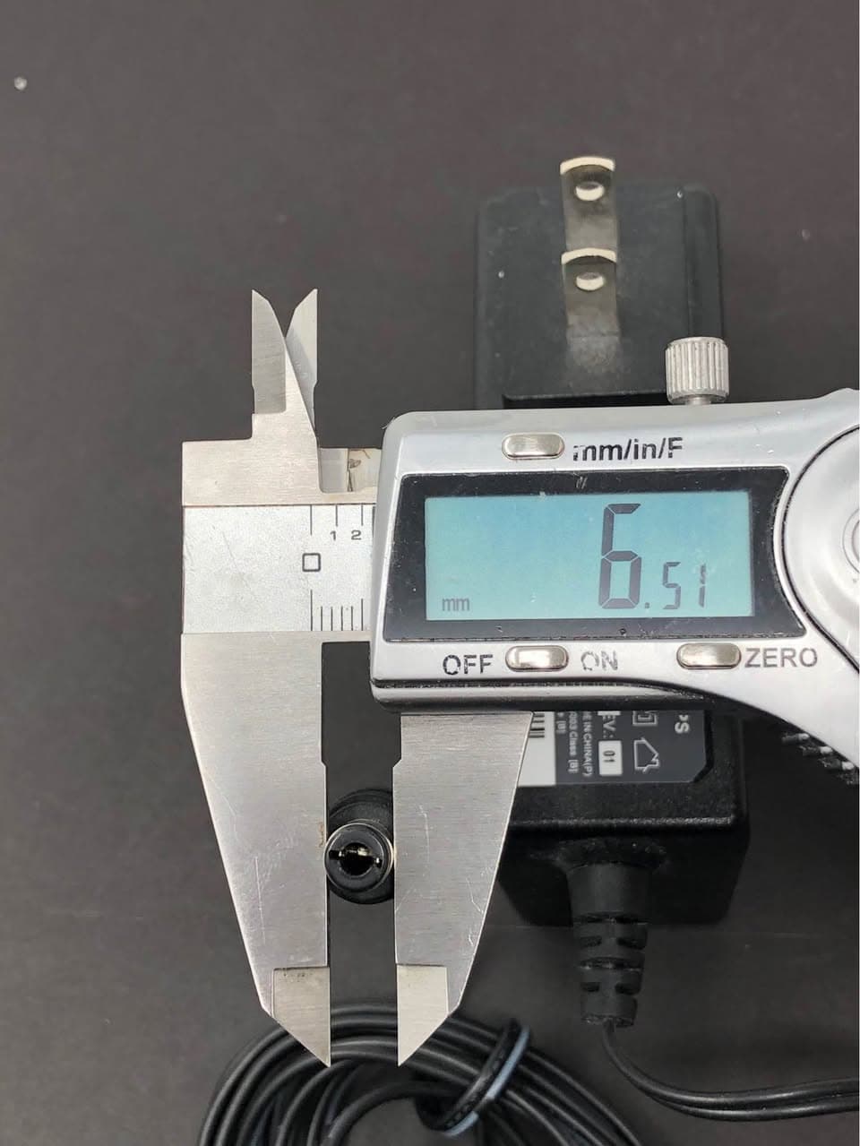 Apple A1202 12V 1.5A AC Power Adapter Pre-Owned - Thumbnail 2