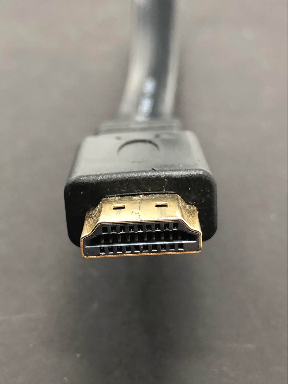 AmazonBasics HDMI to HDMI Cable 1ft Flat High Speed Pre-Owned - Thumbnail 4