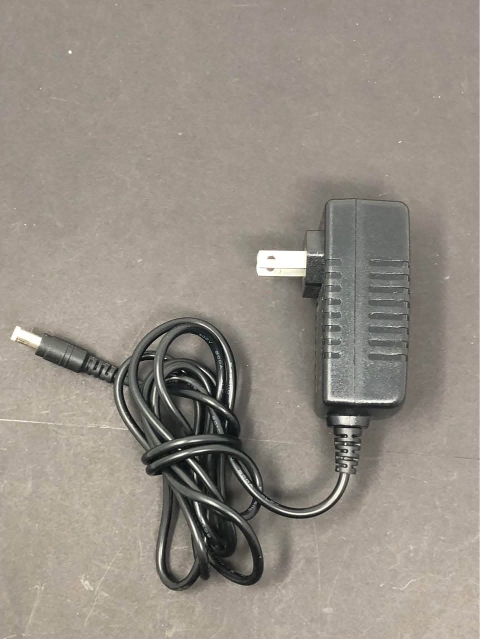 Sony AC-L25B AC Adapter 8.4V 1.7A Pre-Owned - Thumbnail 4