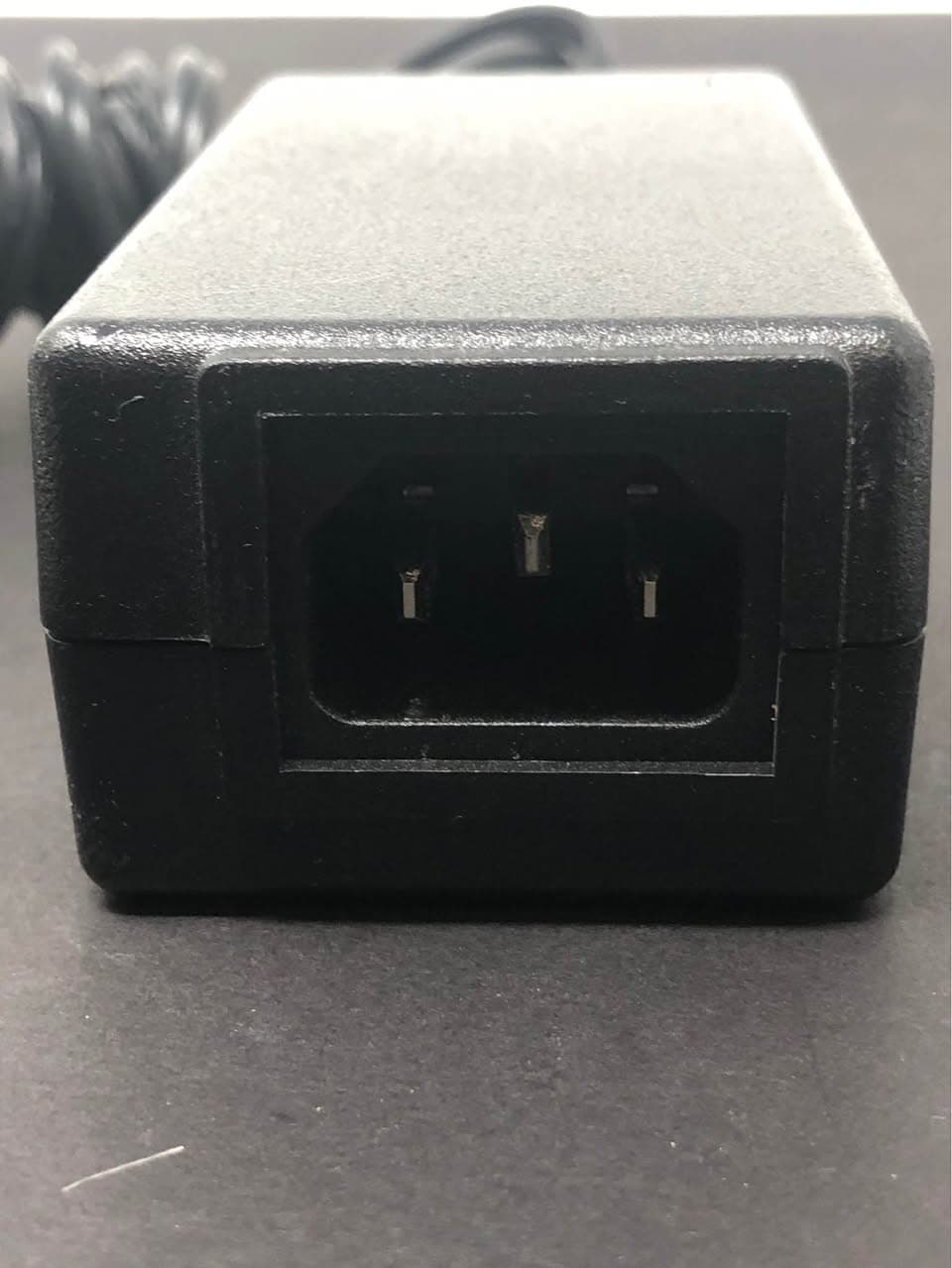 Delta Electronics ADP-40KD BB 12V 2A Power Supply Adapter Pre-Owned - Thumbnail 4