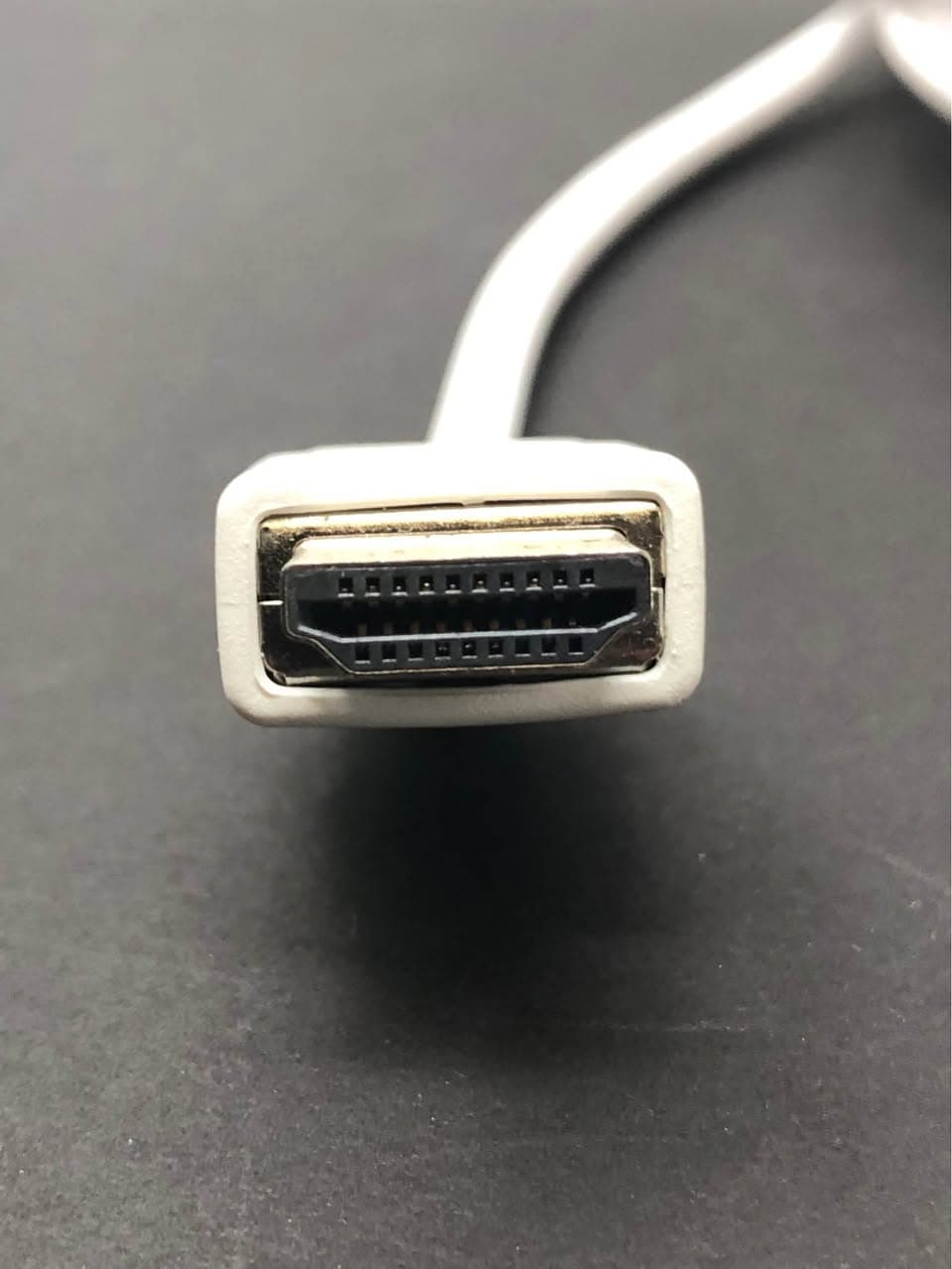 Belkin HDMI to HDMI Cable 4ft White Pre-Owned - Thumbnail 3