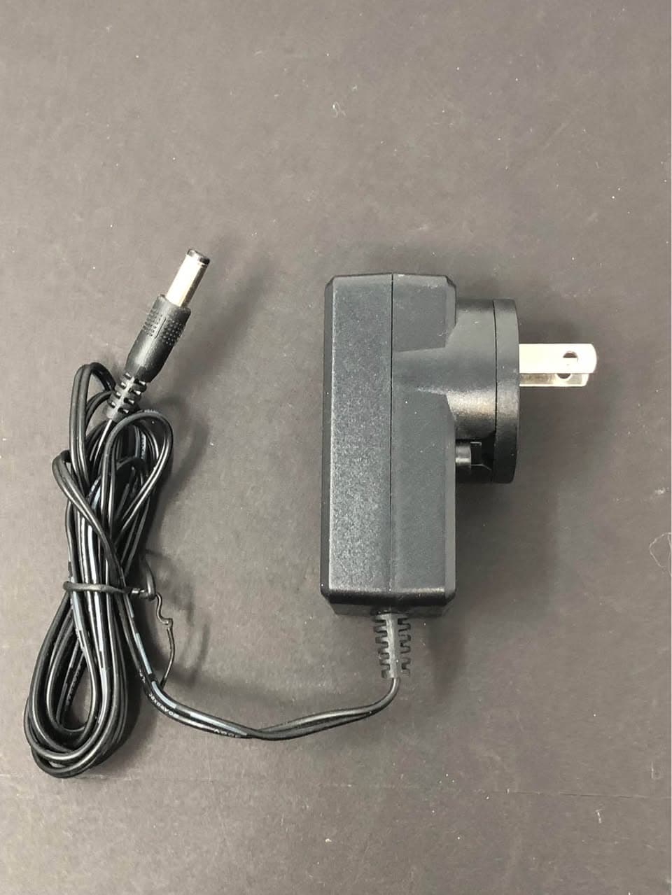 Samsung Fast Charge Adapter EP-TA20JWE 5V 2A MicroUSB Pre-Owned - Thumbnail 4