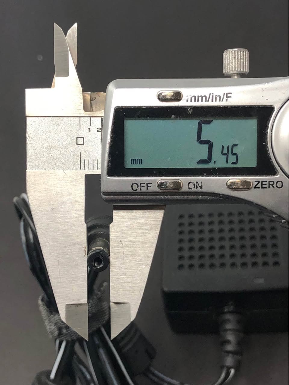 Mean Well GST25A12-P1J 12V 2.08A AC/DC Power Adapter Pre-Owned - Thumbnail 2