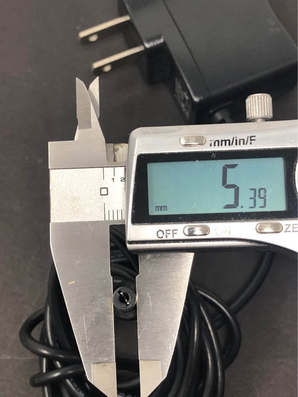 Philips Sonicare HX6100 Charger Base 14V 0.5A Pre-Owned - Thumbnail 2