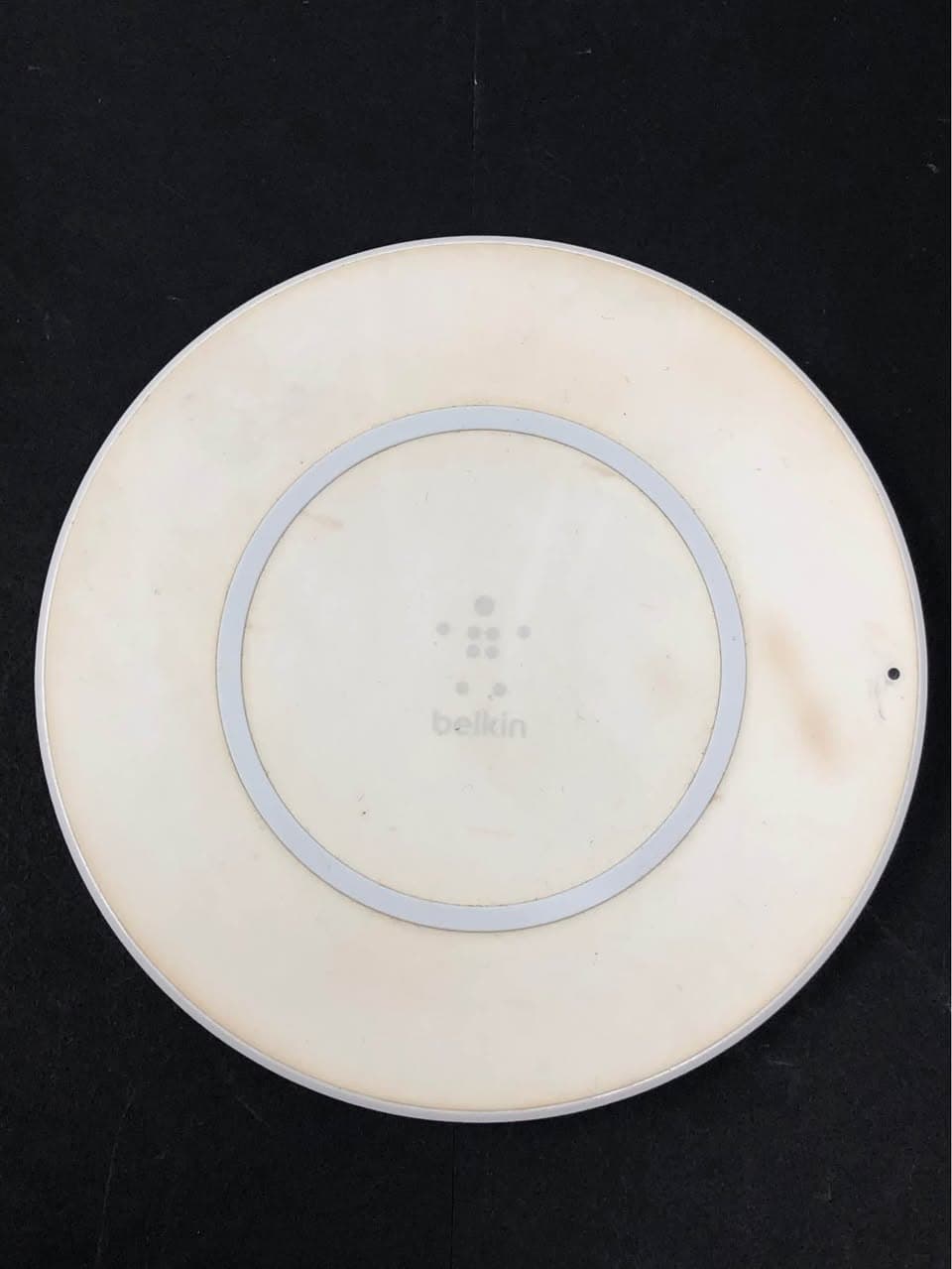 Belkin F7U027 Wireless Charging Pad for iPhone Pre-Owned - Thumbnail 2