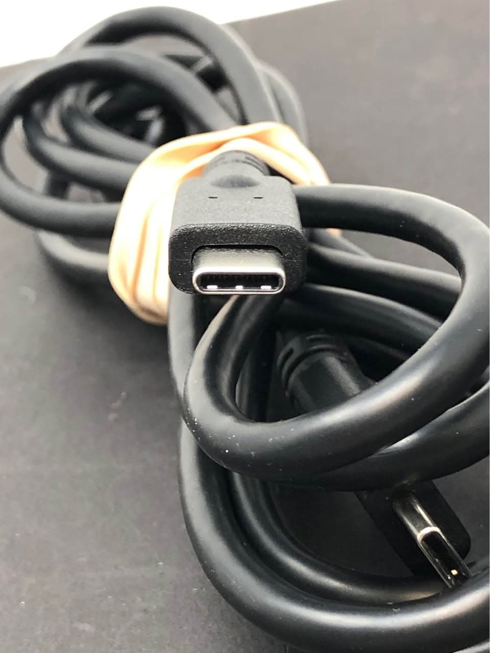 Anker Powerline+ USB-C to USB-C Cable 6ft Red Pre-Owned - Thumbnail 3