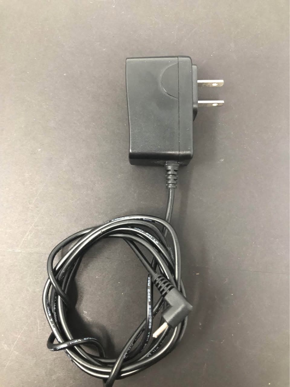 ZL-A012W0502000 5V 2A Switching Power Supply Adapter Pre-Owned - Thumbnail 4