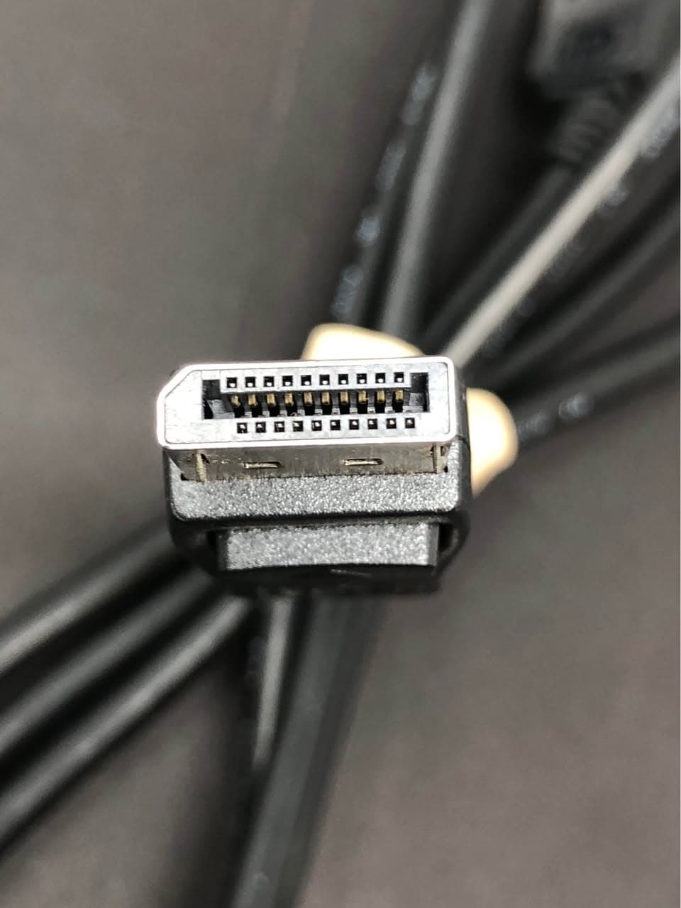 6ft DisplayPort to DisplayPort Cable Gold-Plated Connectors Pre-Owned - Thumbnail 3