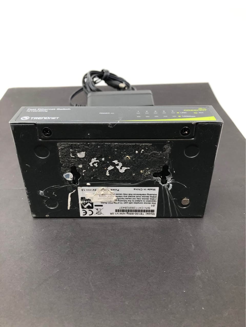 TRENDnet TEG-S5G 5-Port Gigabit Ethernet Metal Switch Pre-Owned - Thumbnail 3