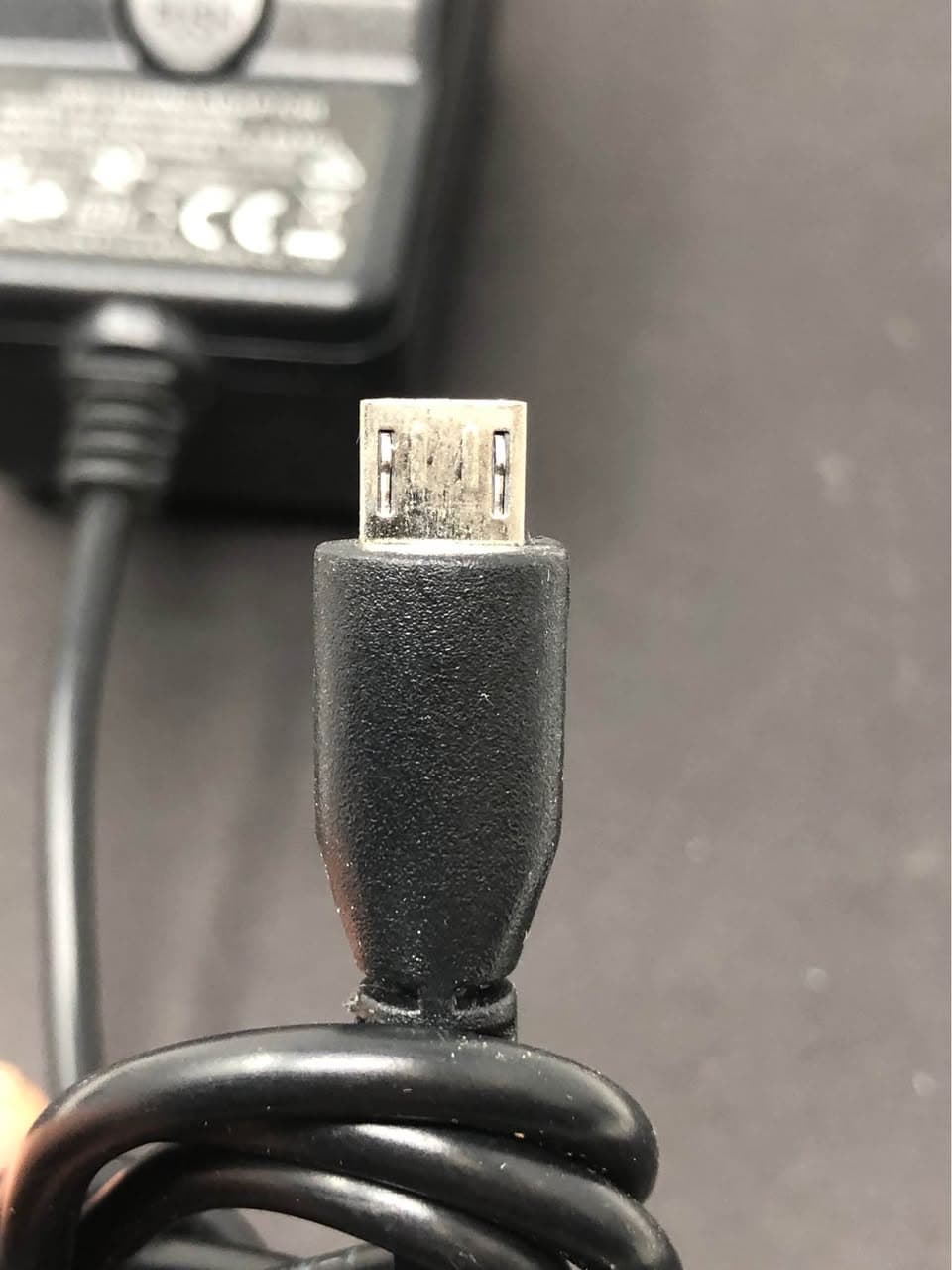 Switching AC/DC Adapter FJ-SW050300N 5V 3A Micro USB Pre-Owned - Thumbnail 5