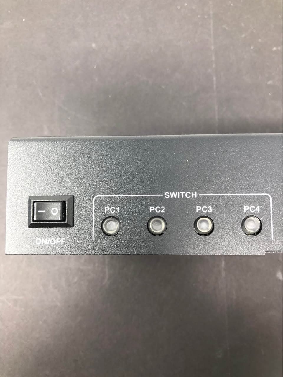 CKLau 4x3 Triple Monitor KVM Switch 8K@60Hz 4K@144Hz Pre-Owned - Thumbnail 4