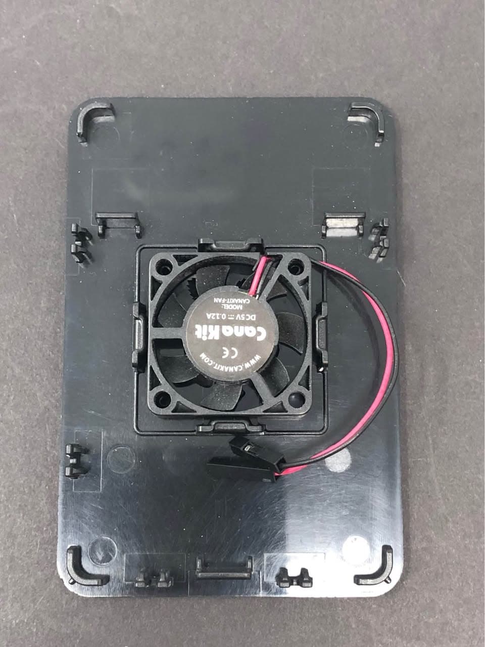 CanaKit Raspberry Pi 4 Case Premium Black High-Gloss Pre-Owned - Thumbnail 4