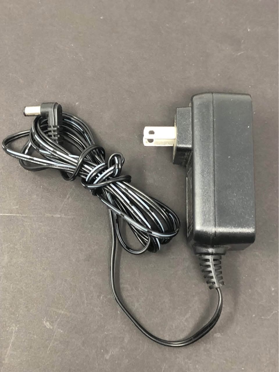VSJ1200200HU 12V 2A Class 2 Power Supply Adapter Pre-Owned - Thumbnail 4