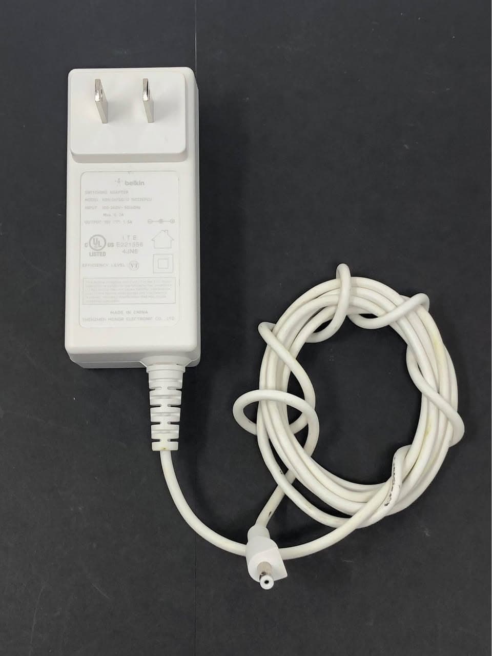 Belkin F7U027 Wireless Charging Pad for iPhone Pre-Owned - Thumbnail 3