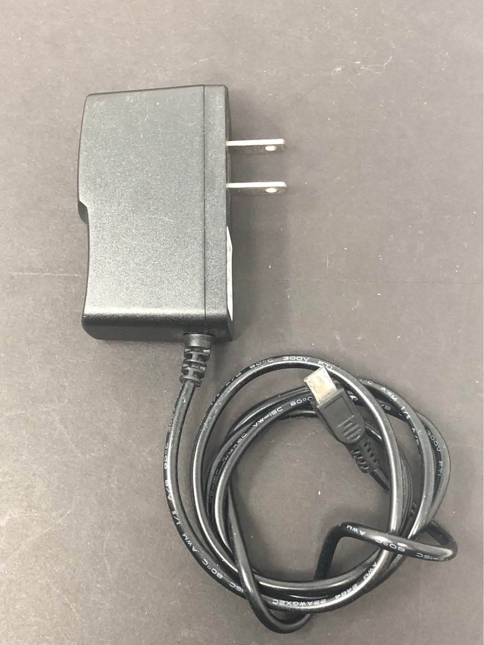 HN-5258 Switching AC/DC Adapter 5V 3A MicroUSB Pre-Owned - Thumbnail 2