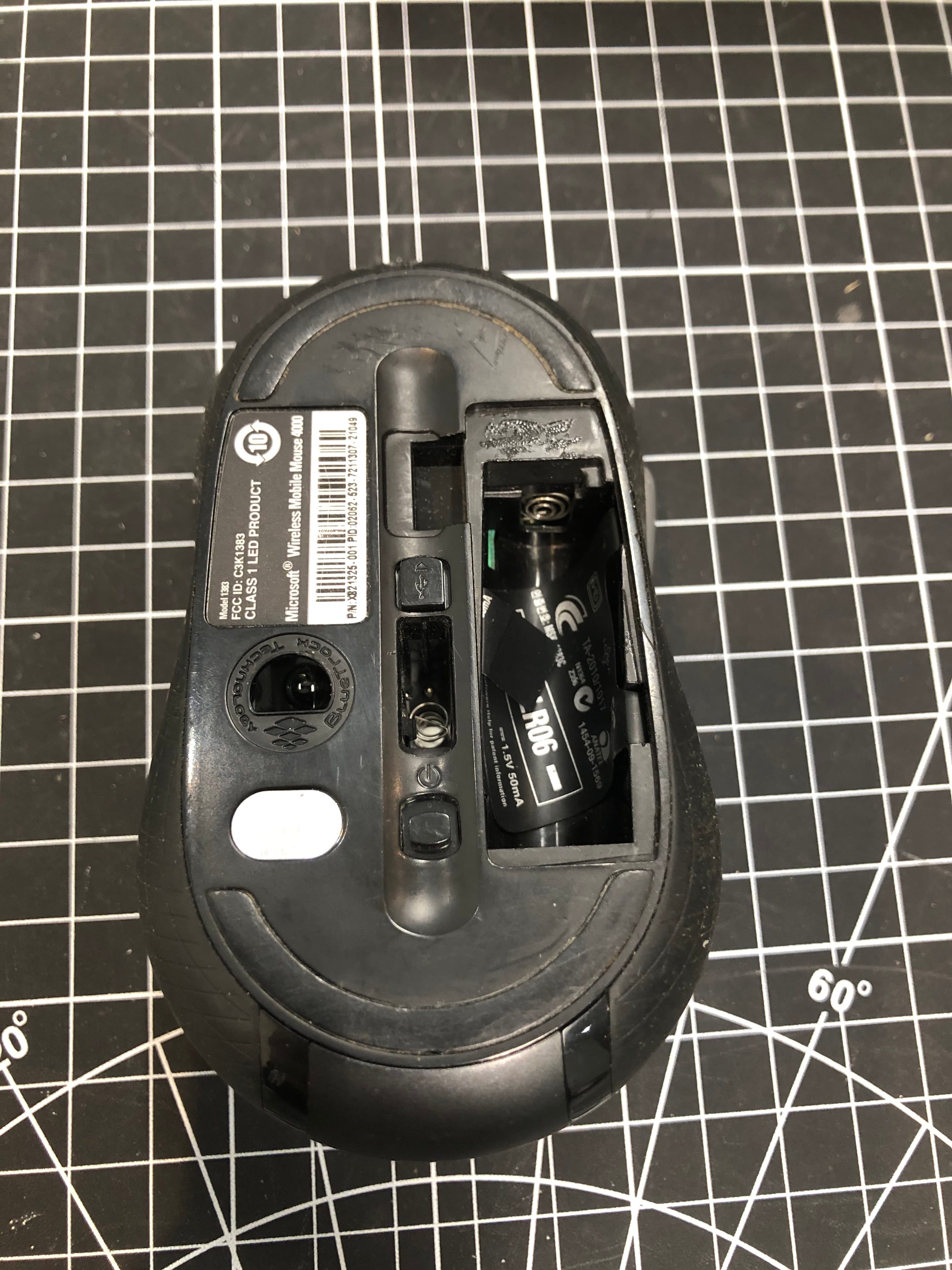 Microsoft Wireless Mobile Mouse 4000 Black Pre-Owned - Thumbnail 3