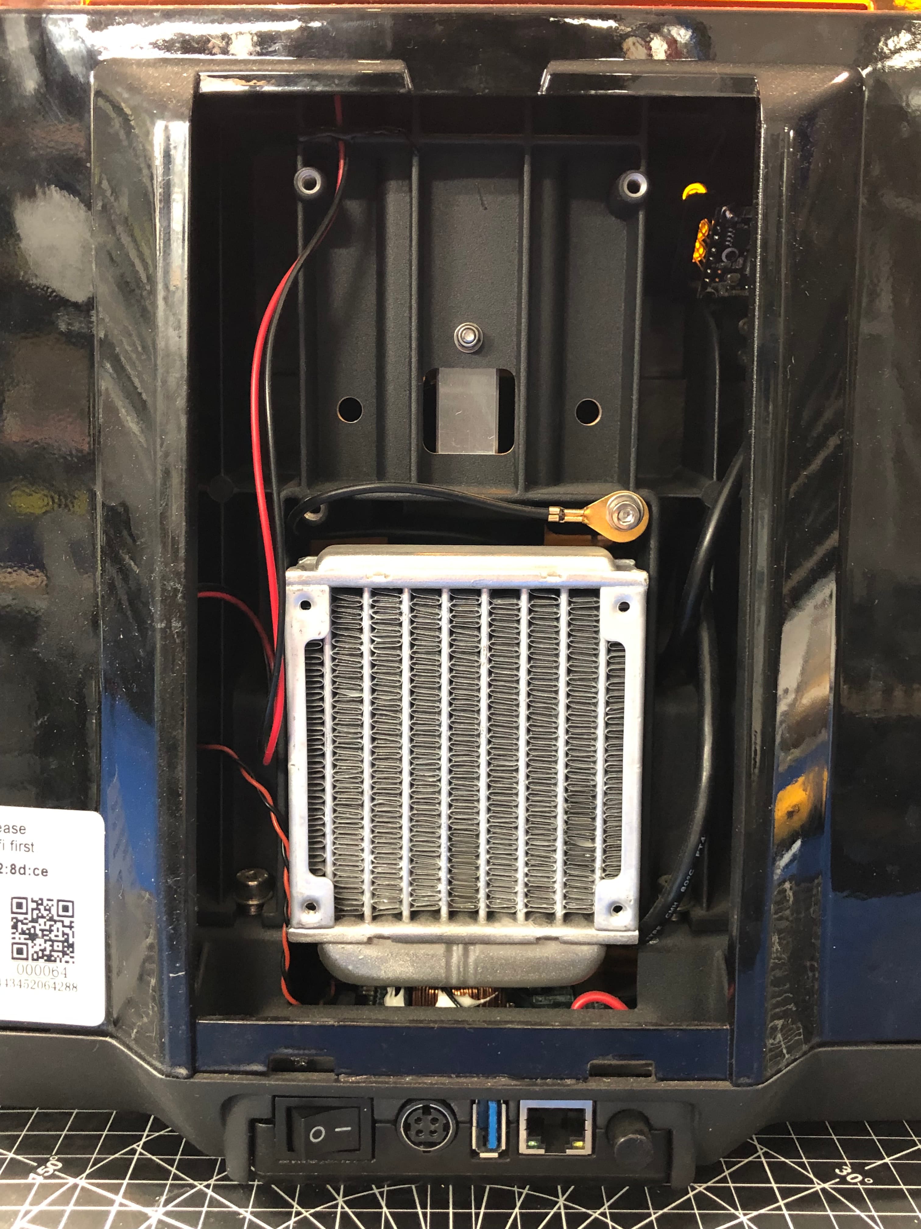 Uniz Slash LCD Resin 3D Printer Pre-Owned - Thumbnail 10