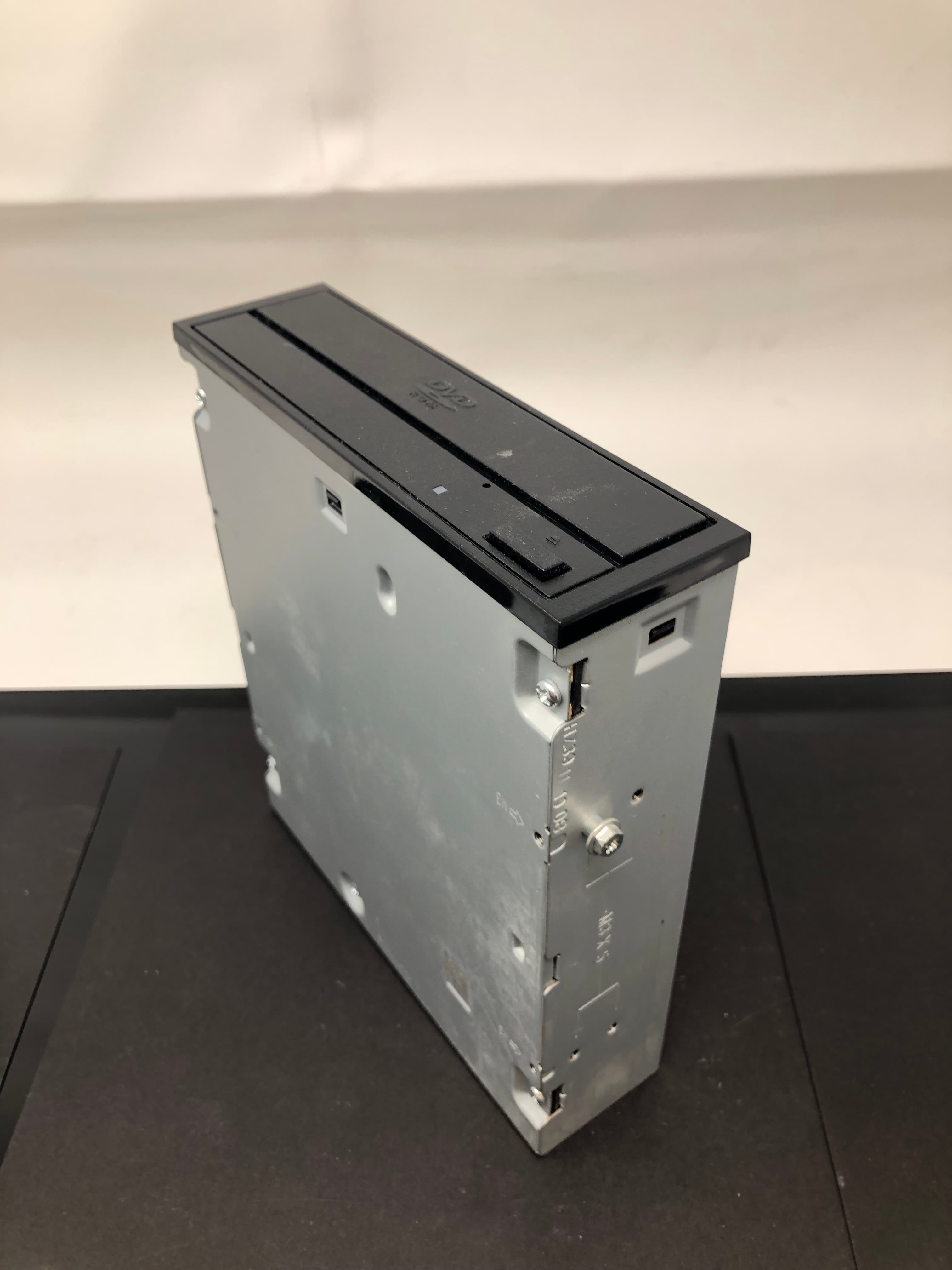 LG GH24NS90 DVD-RW Optical Drive SATA Pre-Owned - Thumbnail 3