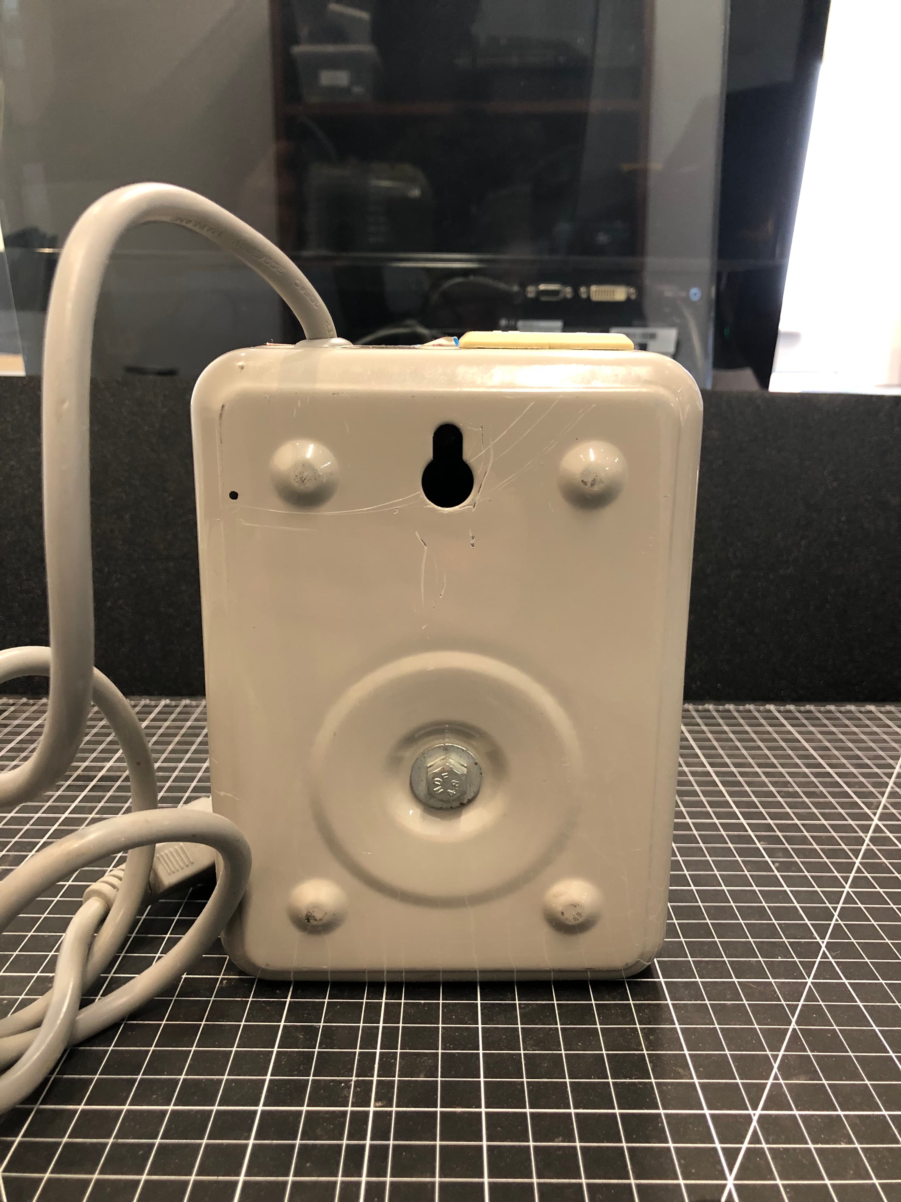 Foshan TM333-500VA Power Transformer 110V to 220V Pre-Owned - Thumbnail 4