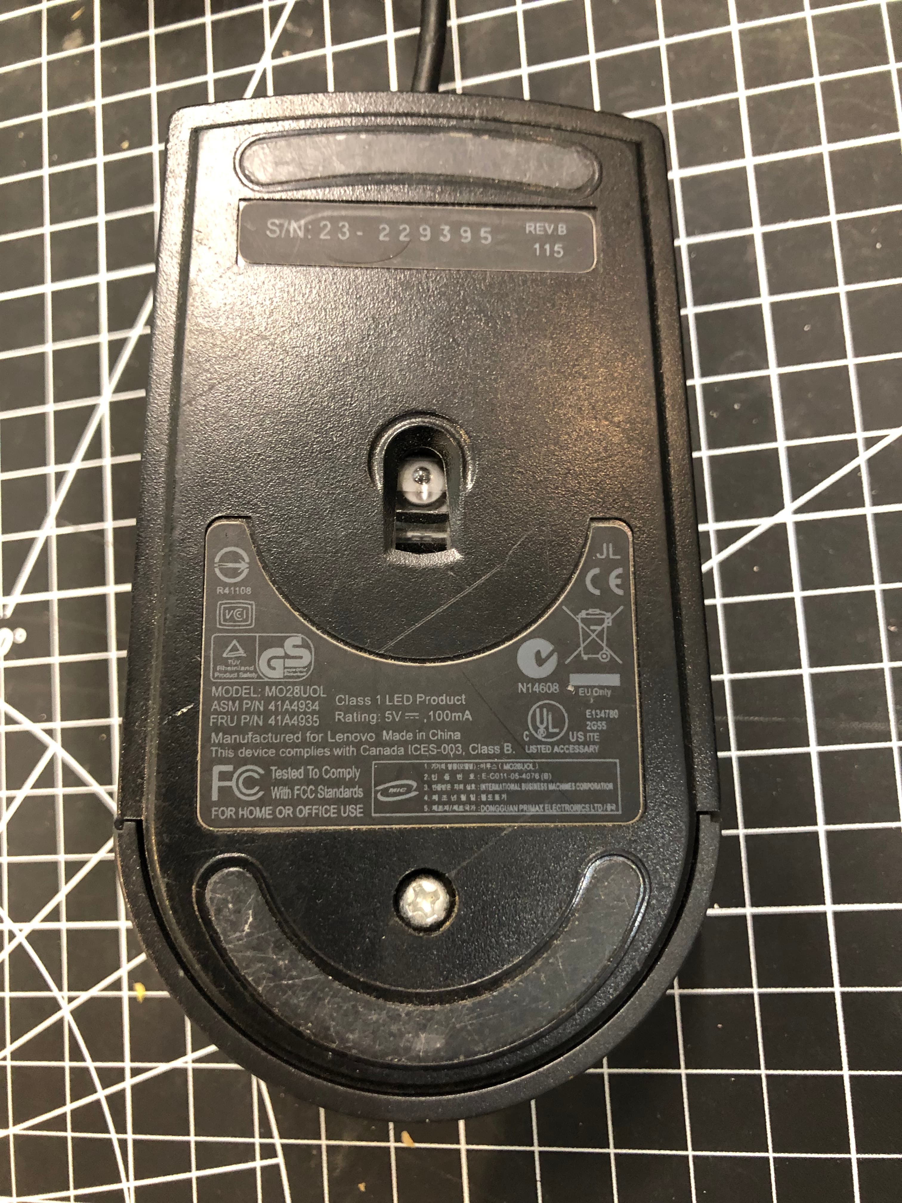 IBM M02B0UL Wired USB Optical Mouse Pre-Owned - Thumbnail 3