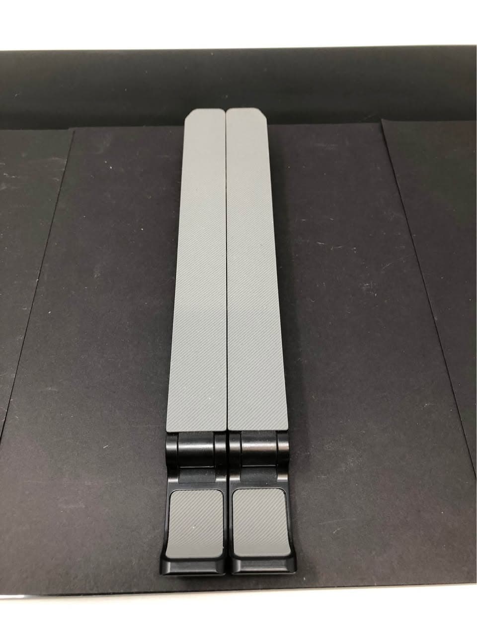 OMOTON Ergonomic Adjustable Laptop Stand 7-Levels Pre-Owned - Thumbnail 2
