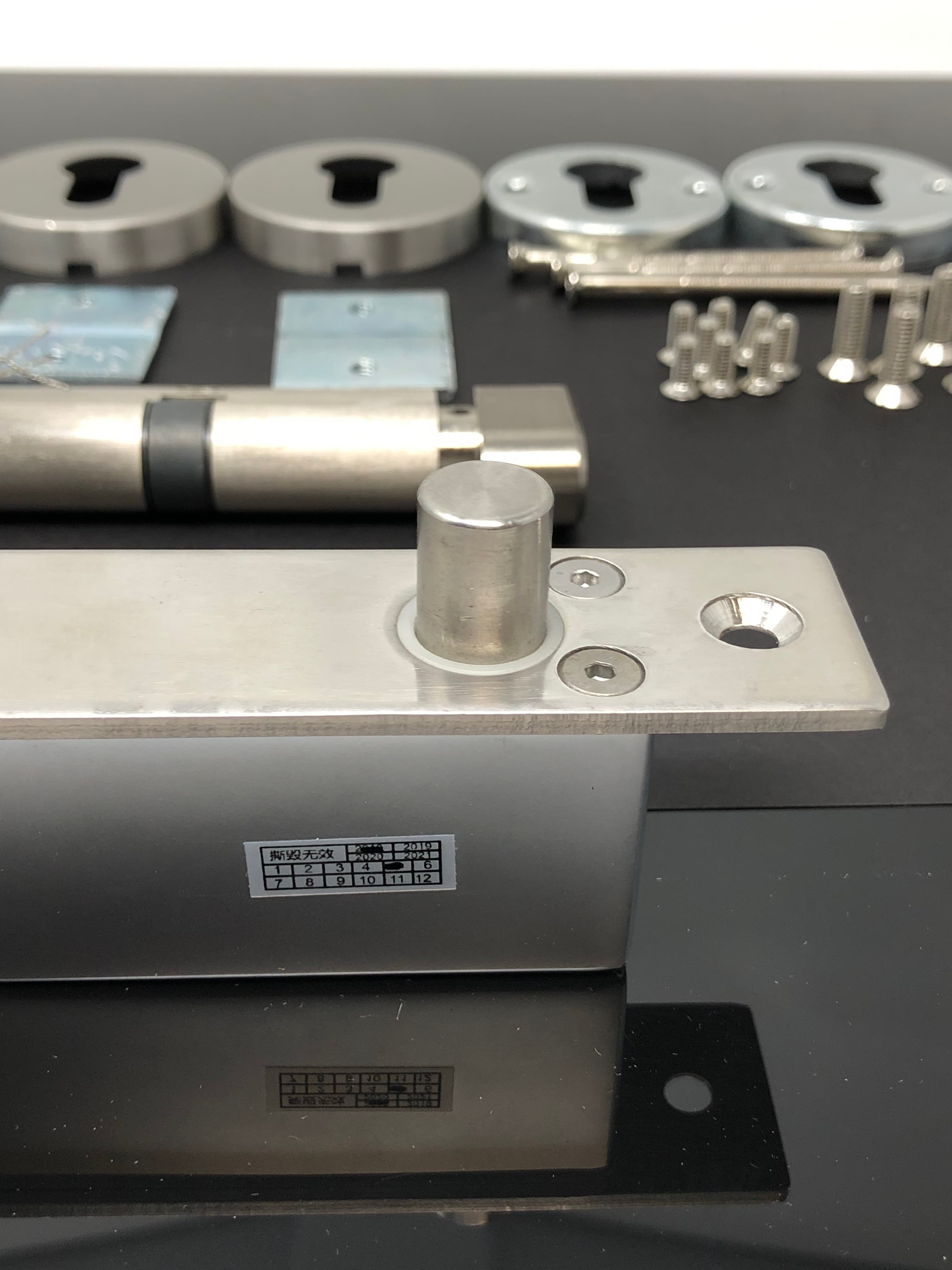 VI-809ST Electric Bolt Lock with Cylinder - New, Secure Entry System - Thumbnail 4