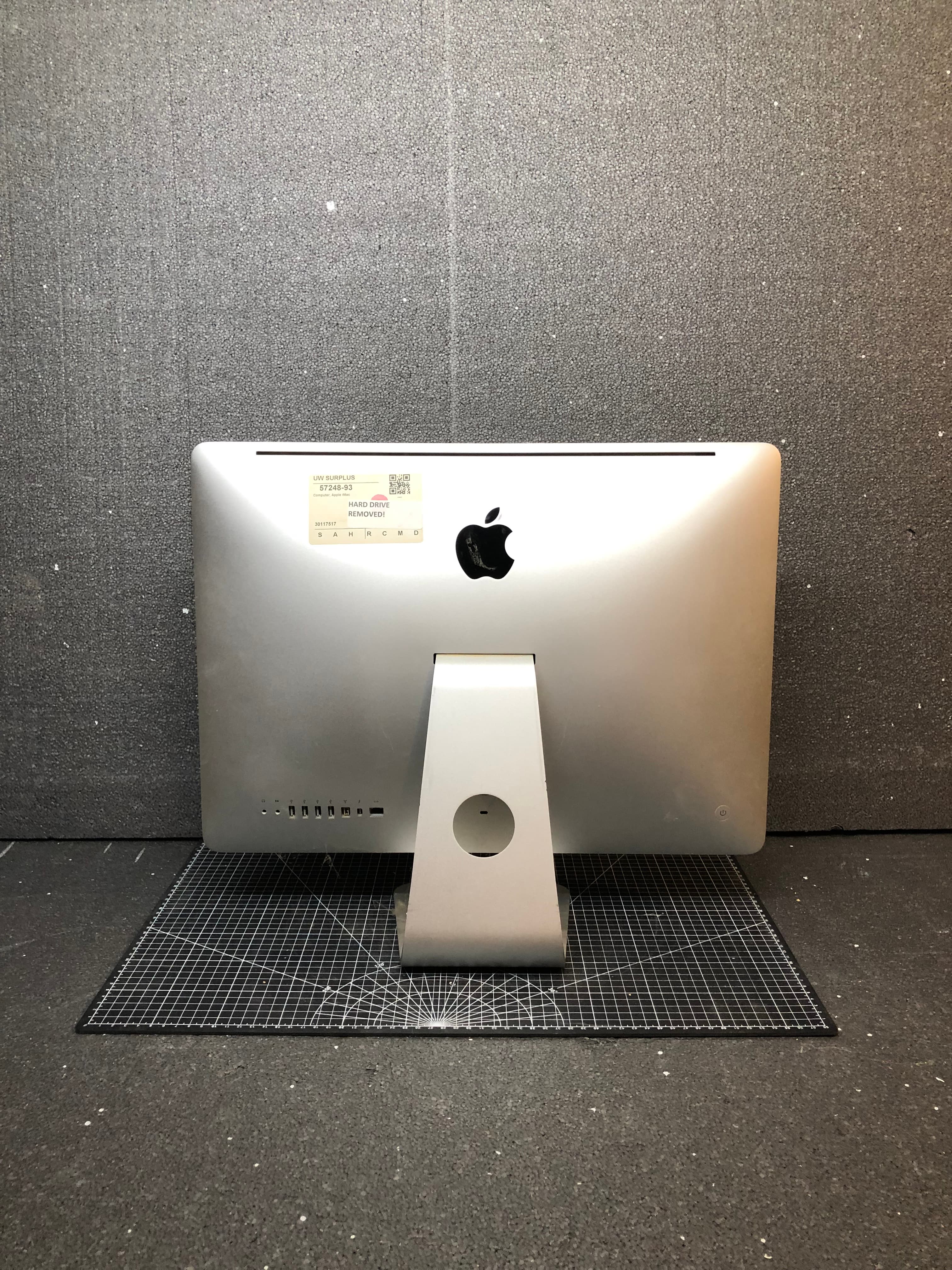 Apple iMac A1311 21.5" Desktop Computer Pre-Owned - Thumbnail 2