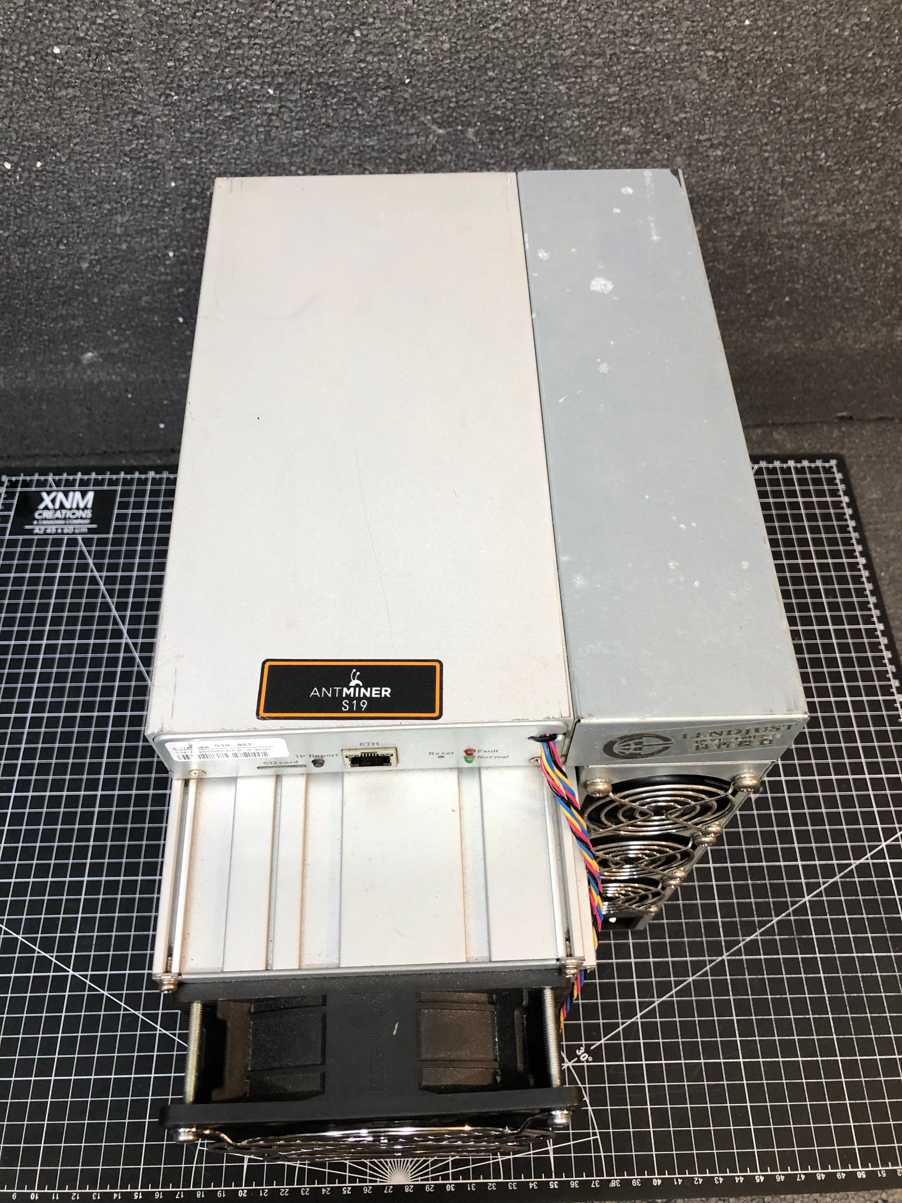 Bitmain Antminer S19 95 TH/s Bitcoin Miner Pre-Owned - Thumbnail 2