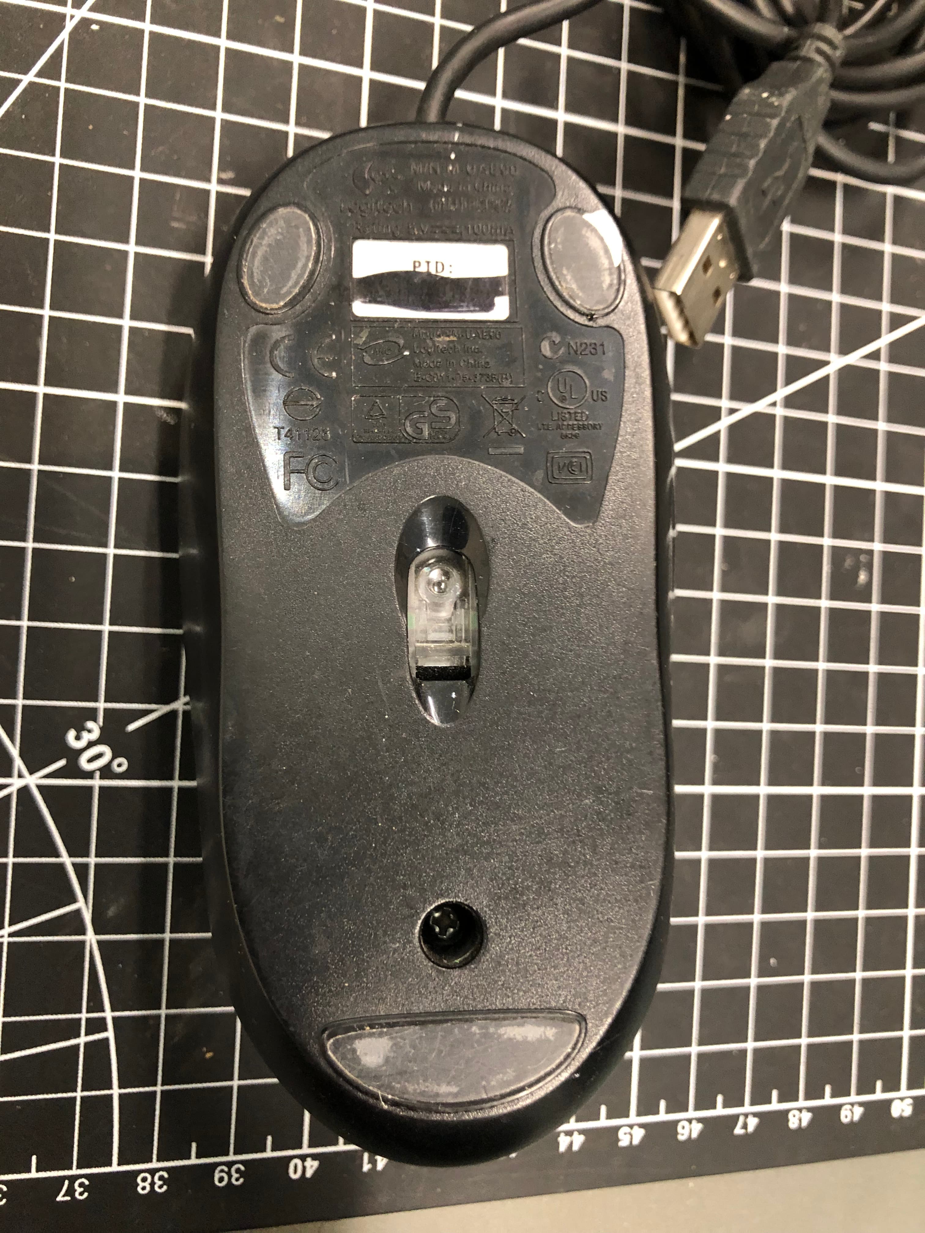 Logitech M-UAE96 Wired USB Optical Mouse Black Pre-Owned - Thumbnail 3