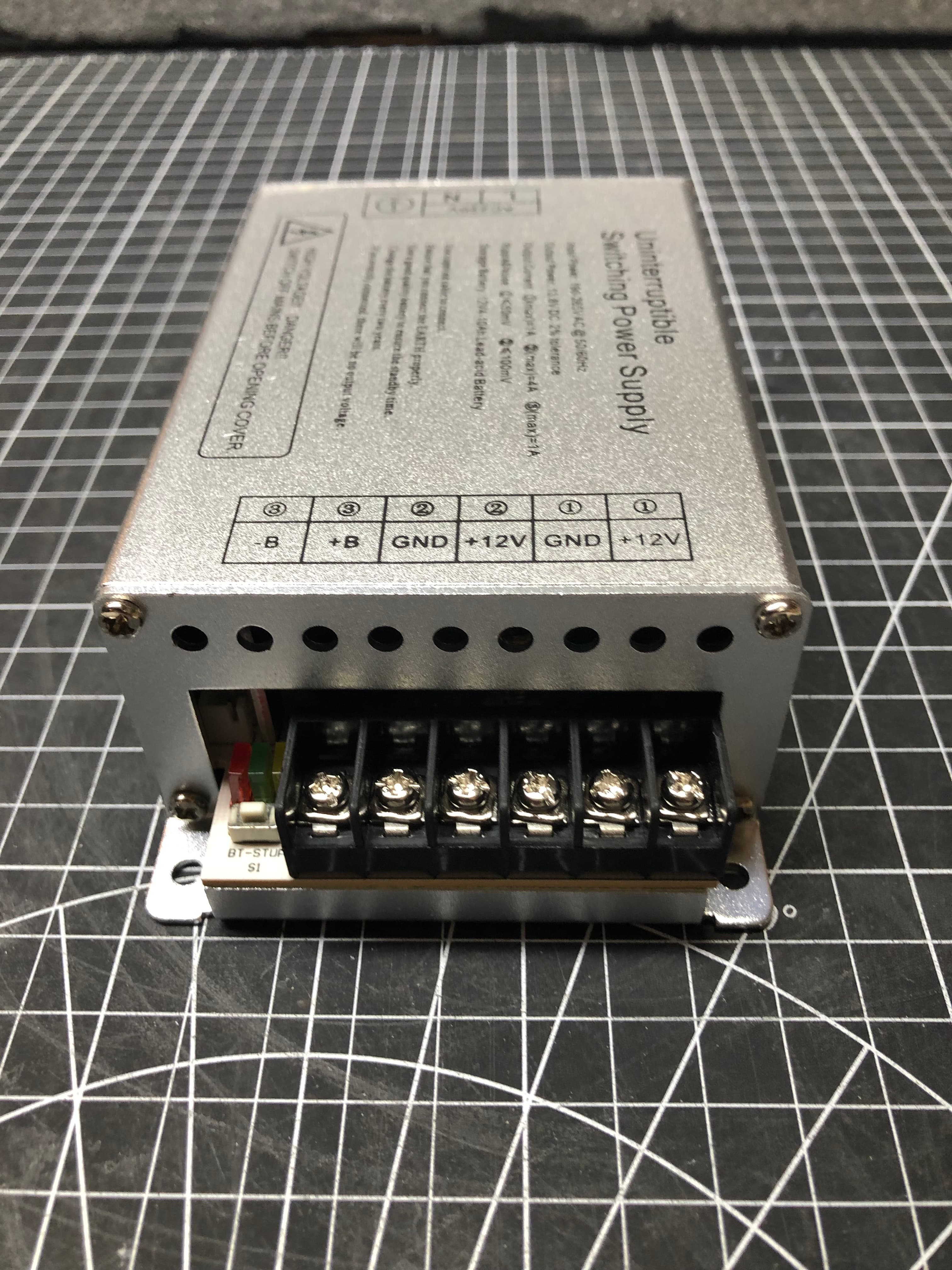 12V 5A Uninterruptible Power Supply UPS - New, Compact, Global Use - Thumbnail 3