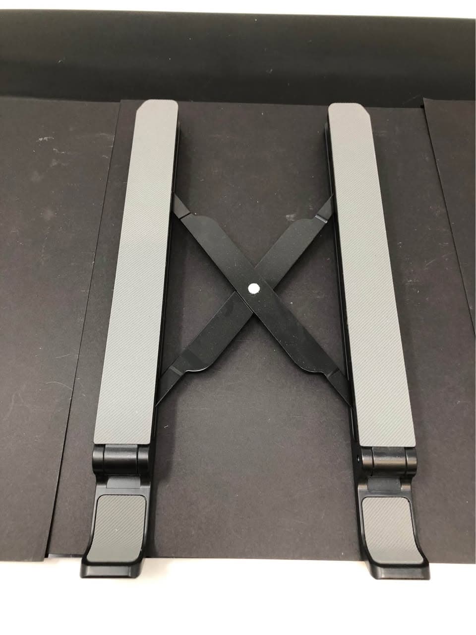OMOTON Ergonomic Adjustable Laptop Stand 7-Levels Pre-Owned - Thumbnail 4