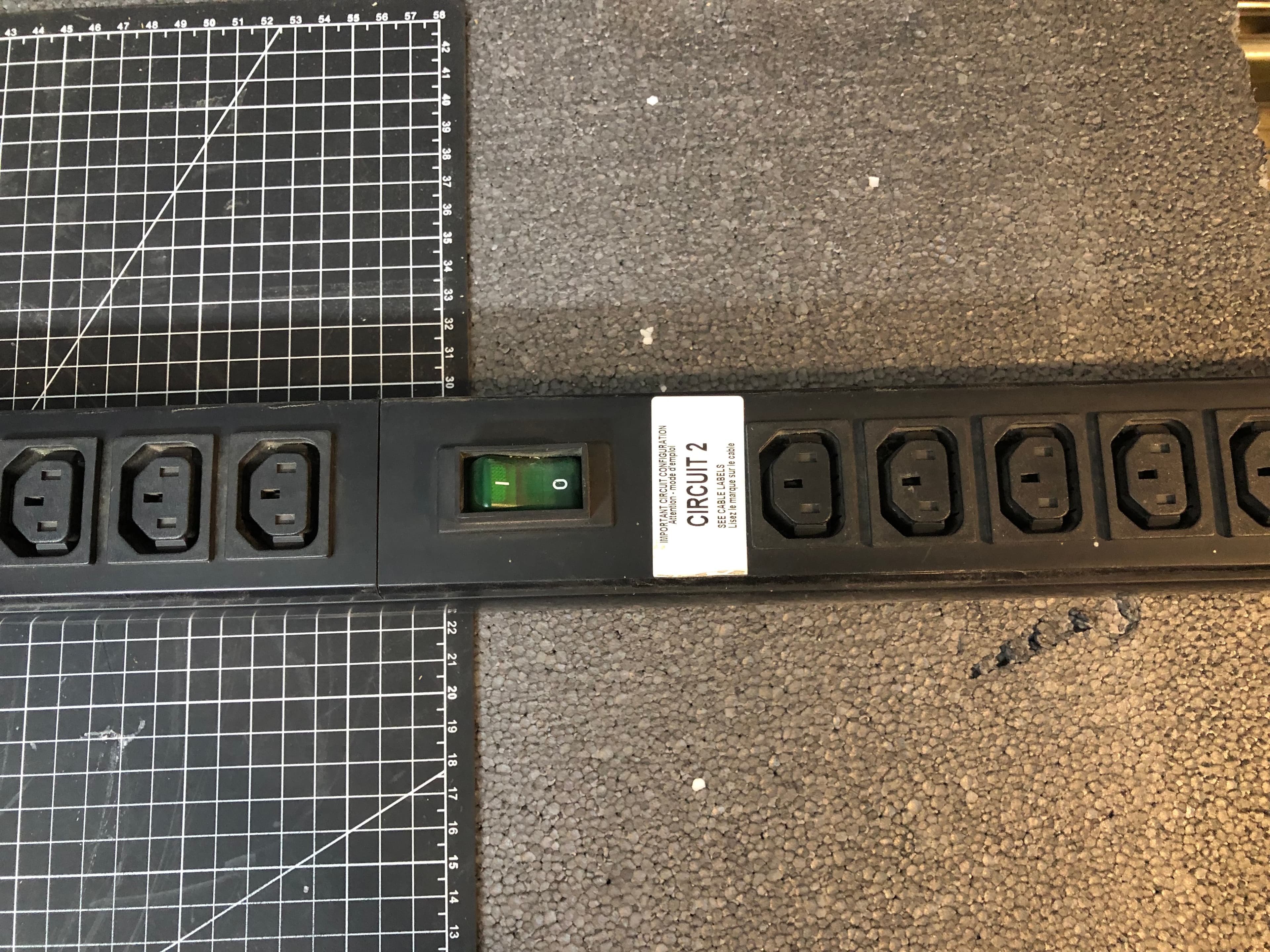 Wright Line LPS722C 20-Outlet Power Strip Black Pre-Owned - Thumbnail 4