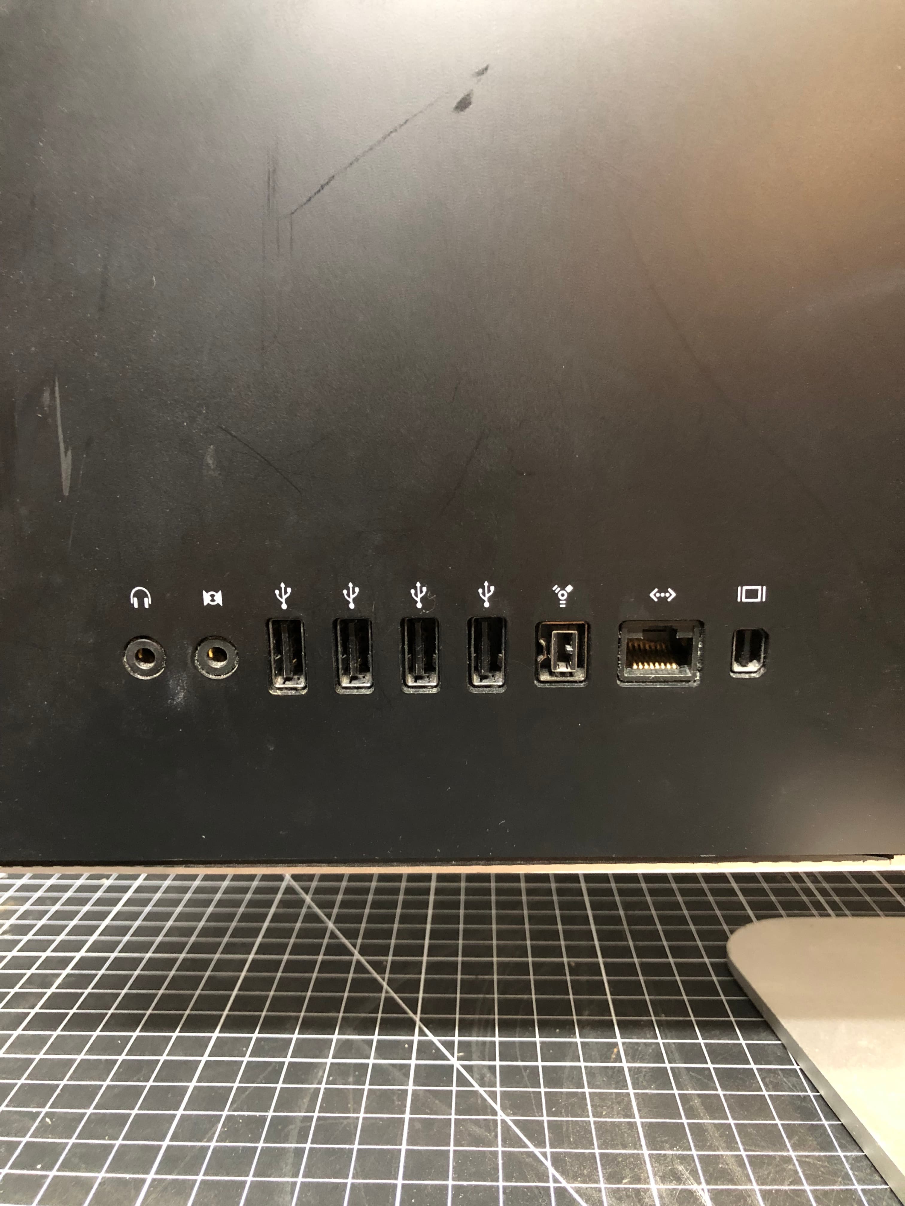 Apple iMac A1225 24" All-in-One Desktop Pre-Owned - Thumbnail 3