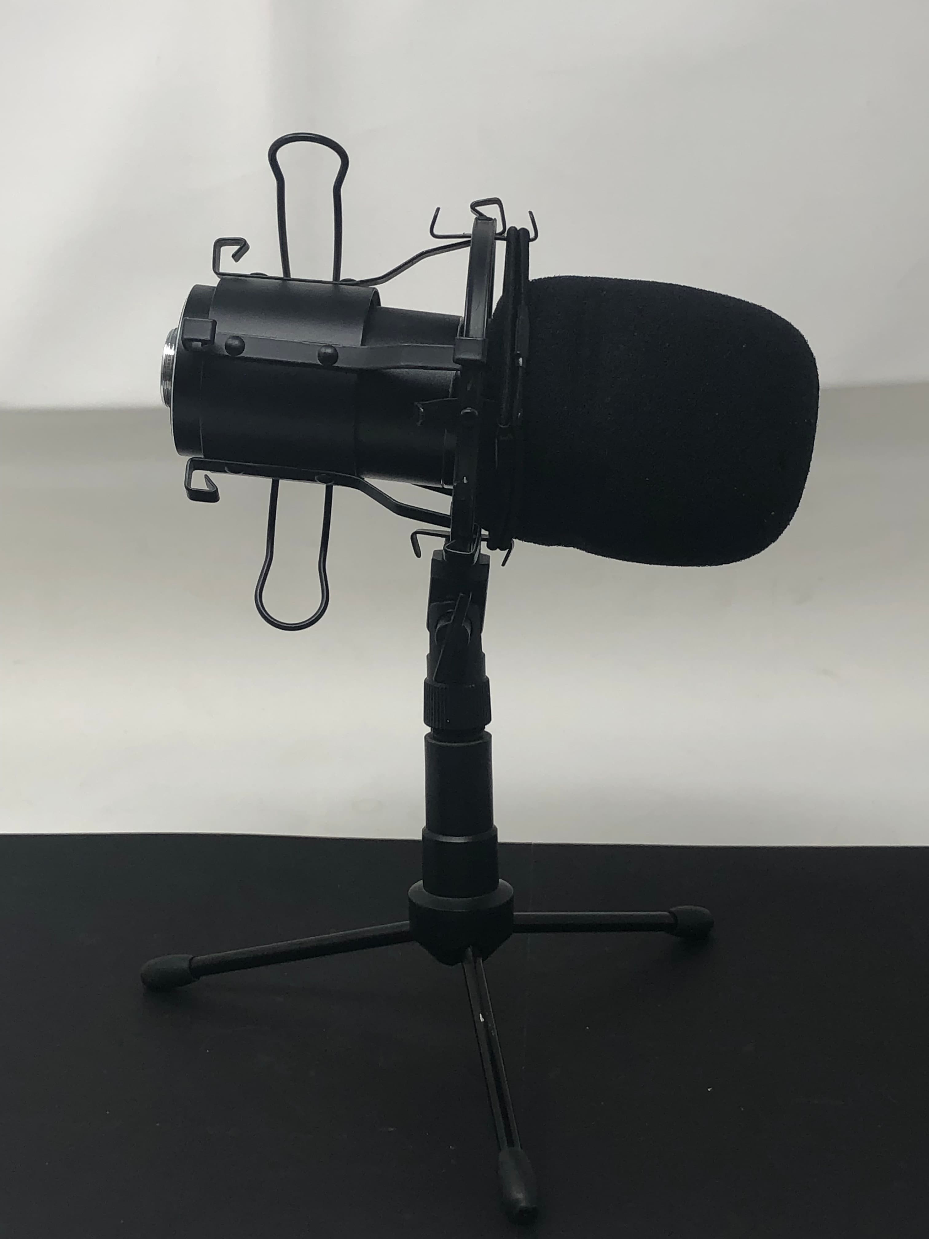 Podcast Microphone with Tripod Stand and Shock Mount Pre-Owned