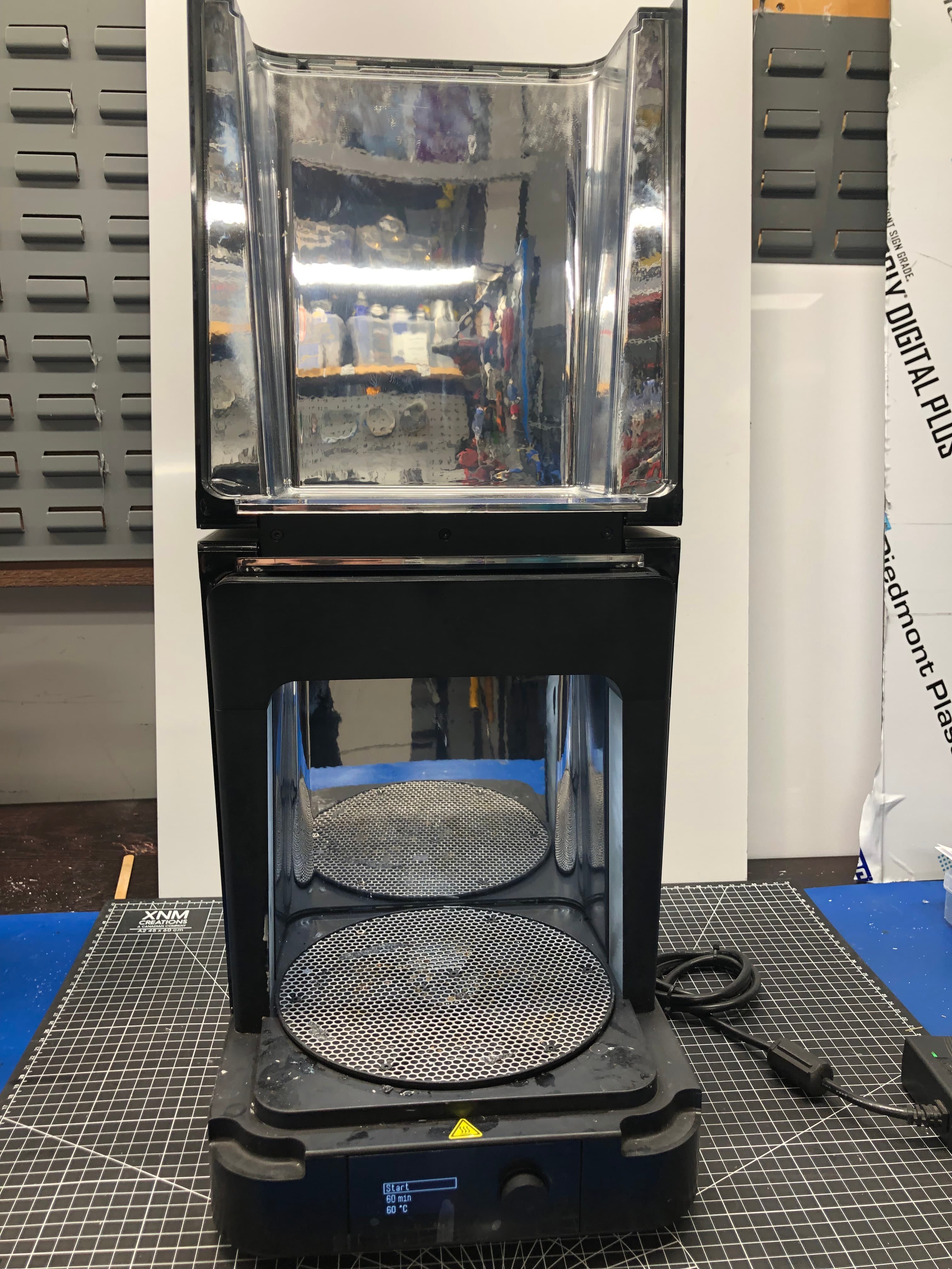 Formlabs Form Cure 3D Printer UV Post-Processing Unit Pre-Owned - Thumbnail 2