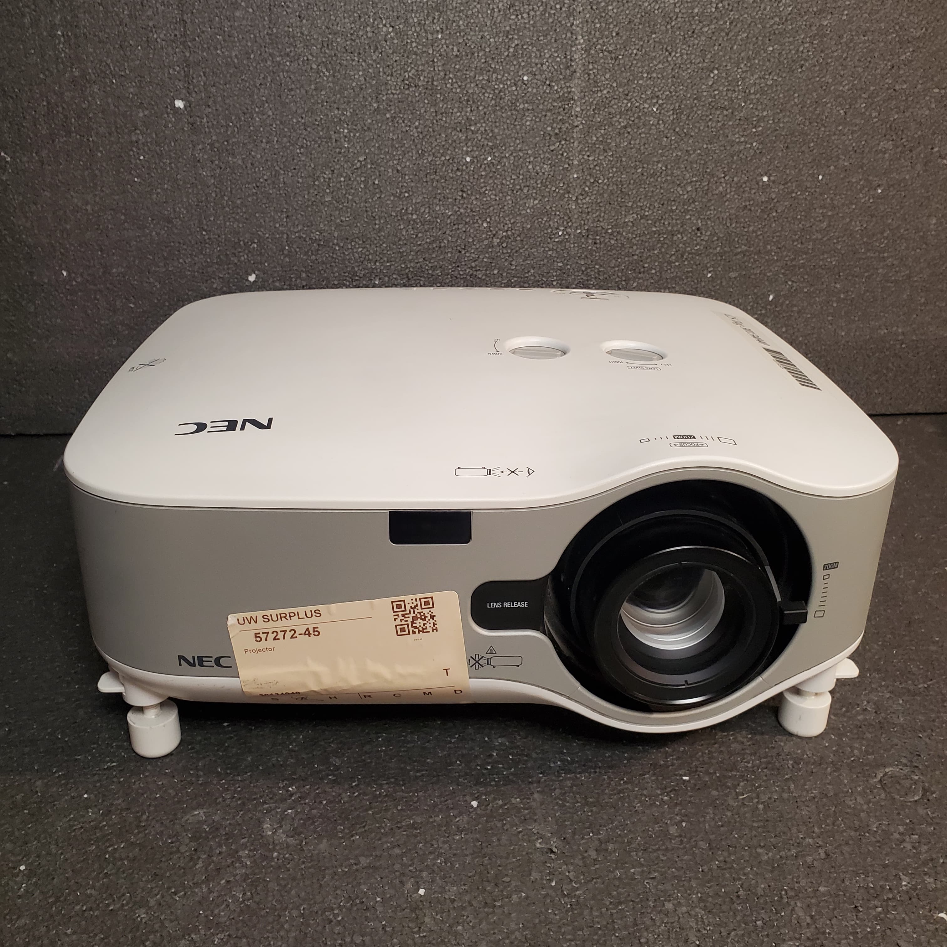 NEC NP1250 Projector 3LCD 3700 Lumens Pre-Owned