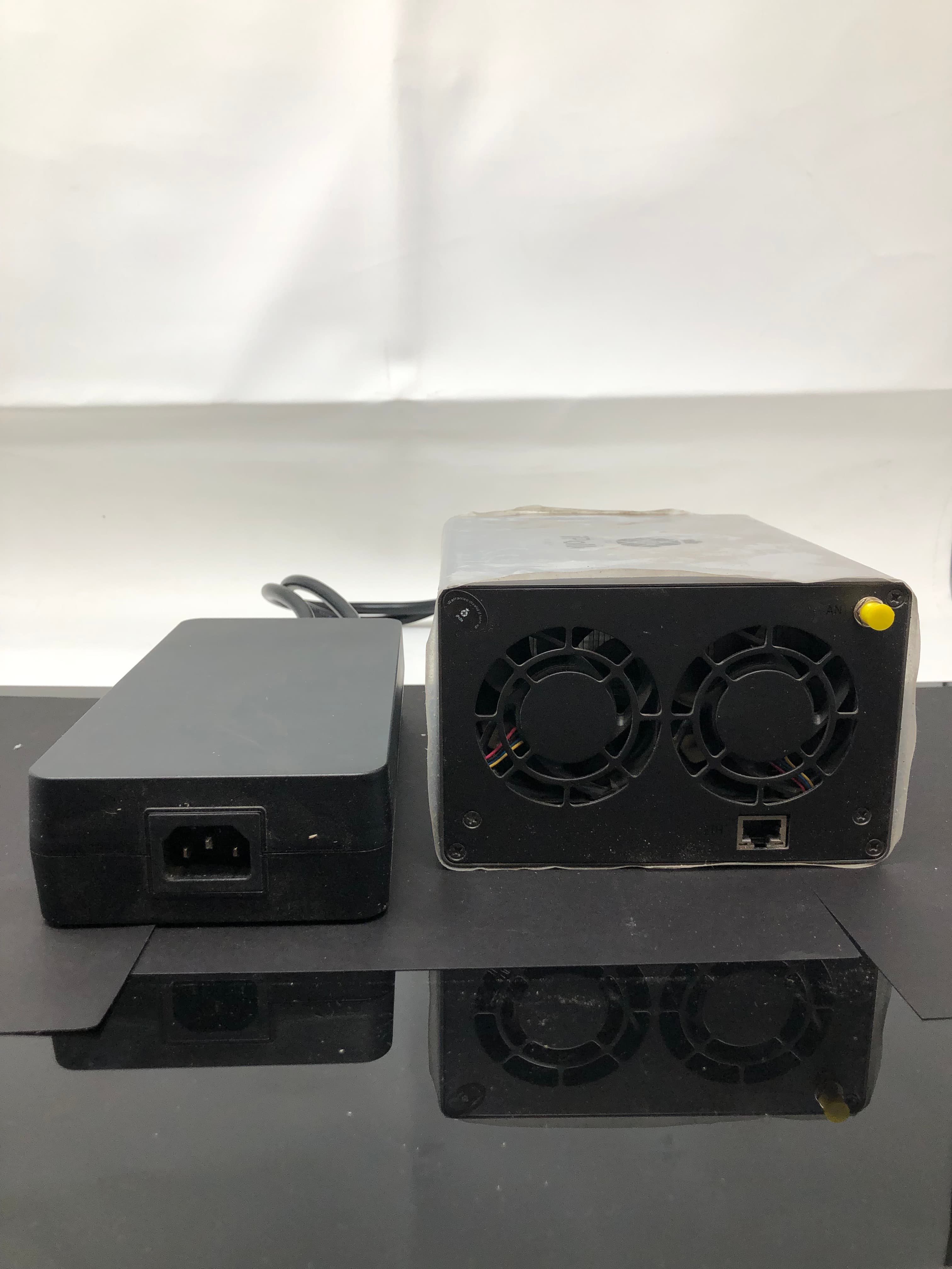 iPollo V1 Mini WiFi Ethash Server 280MH/s Pre-Owned