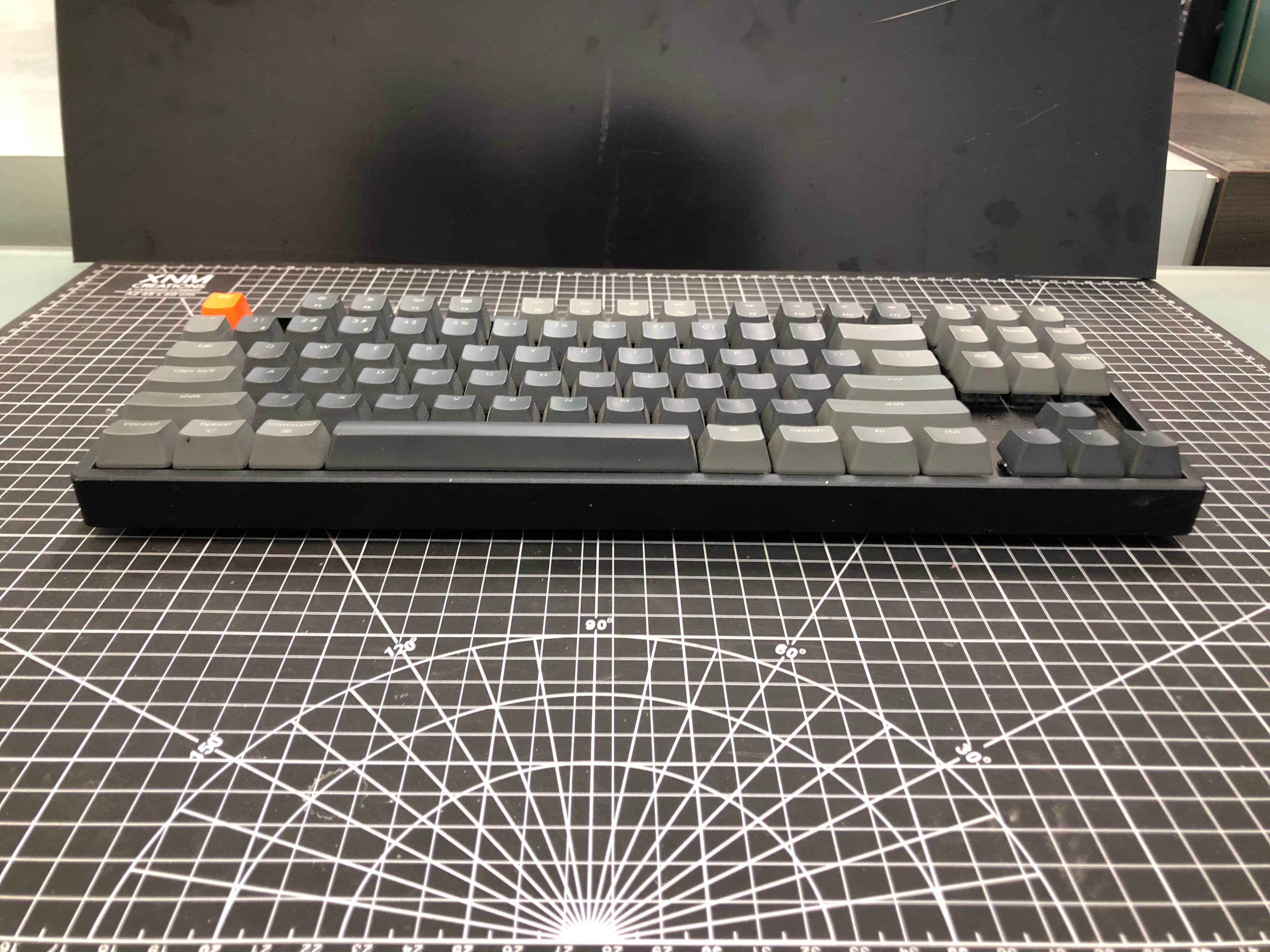 Keychron K8 Wireless Mechanical Keyboard Pre-Owned - Thumbnail 3