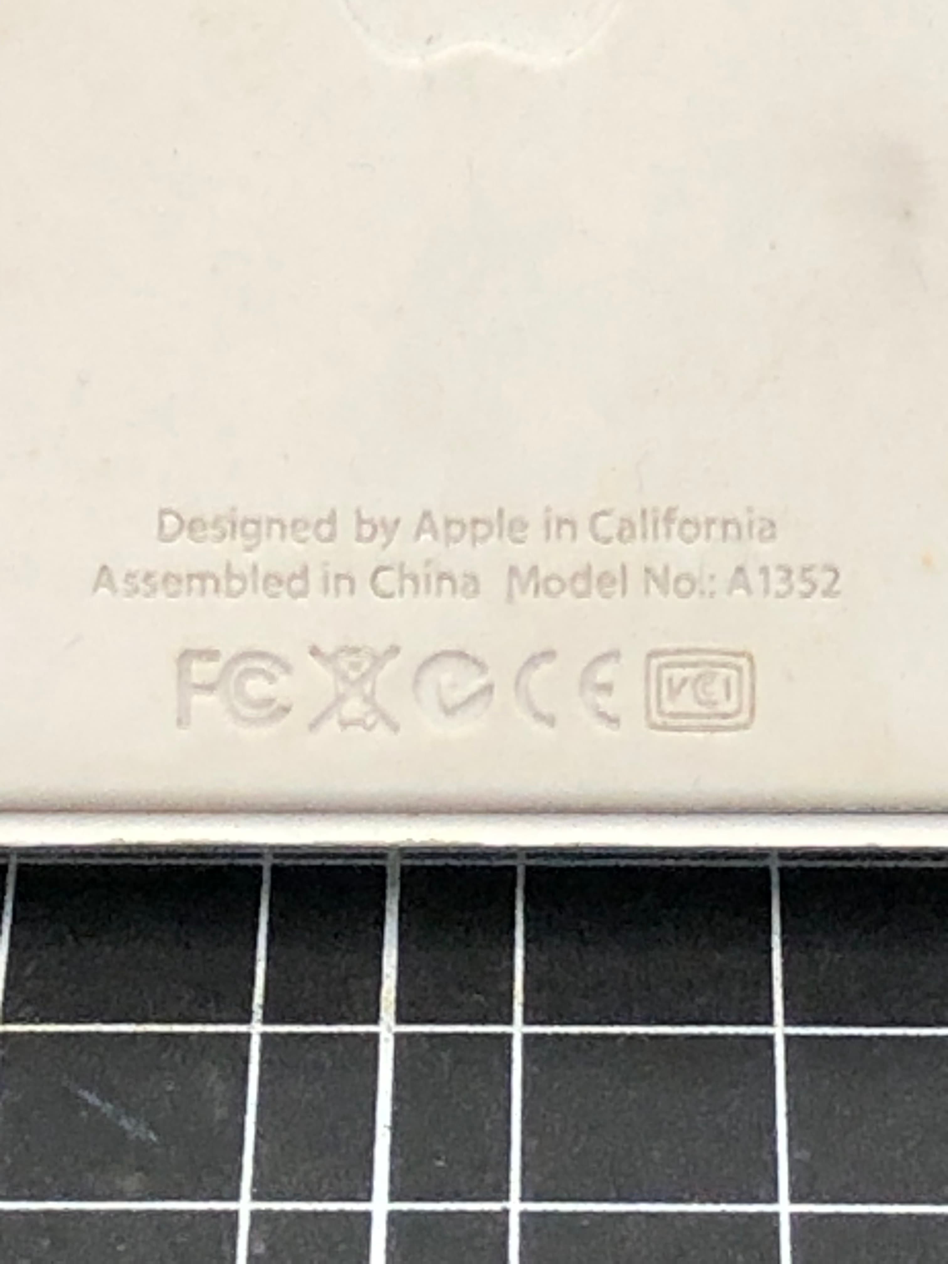 Apple Dock Connector Model A1352 Pre-Owned - Thumbnail 2