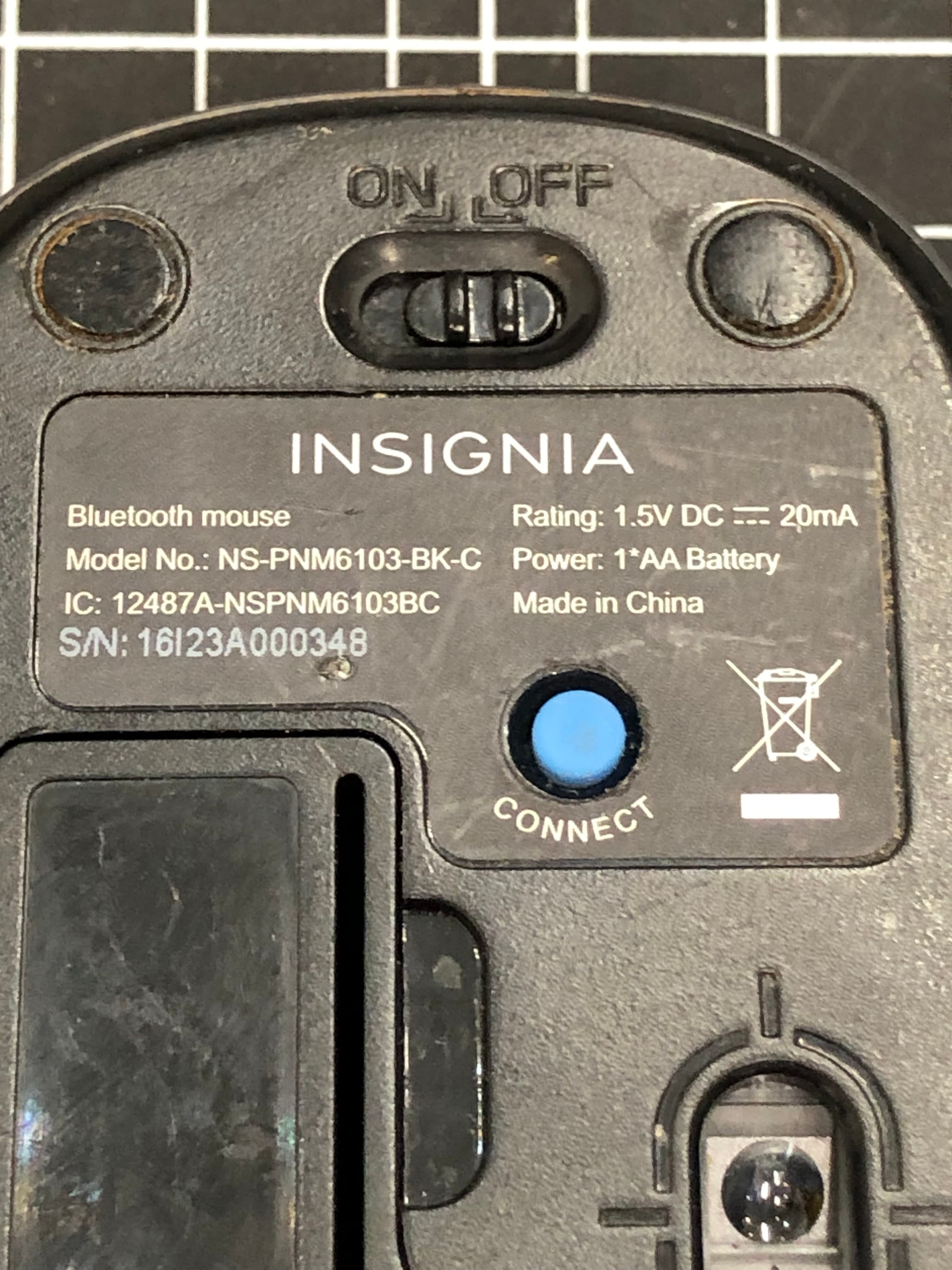 Insignia NS-PNM6103-BK-C Bluetooth Mouse Black Pre-Owned - Thumbnail 2