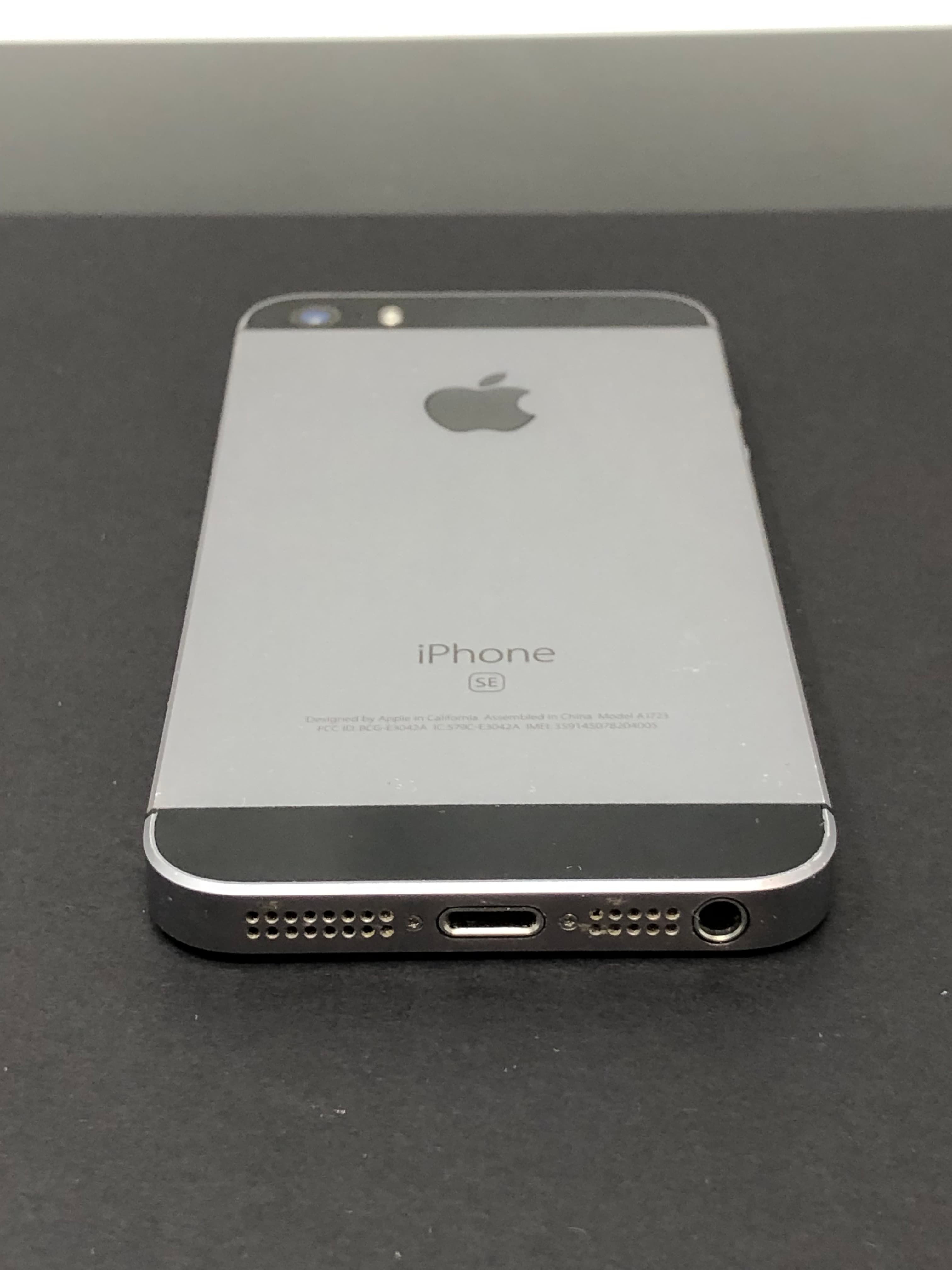 Apple iPhone SE 16GB Space Gray Unlocked Pre-Owned - Thumbnail 3