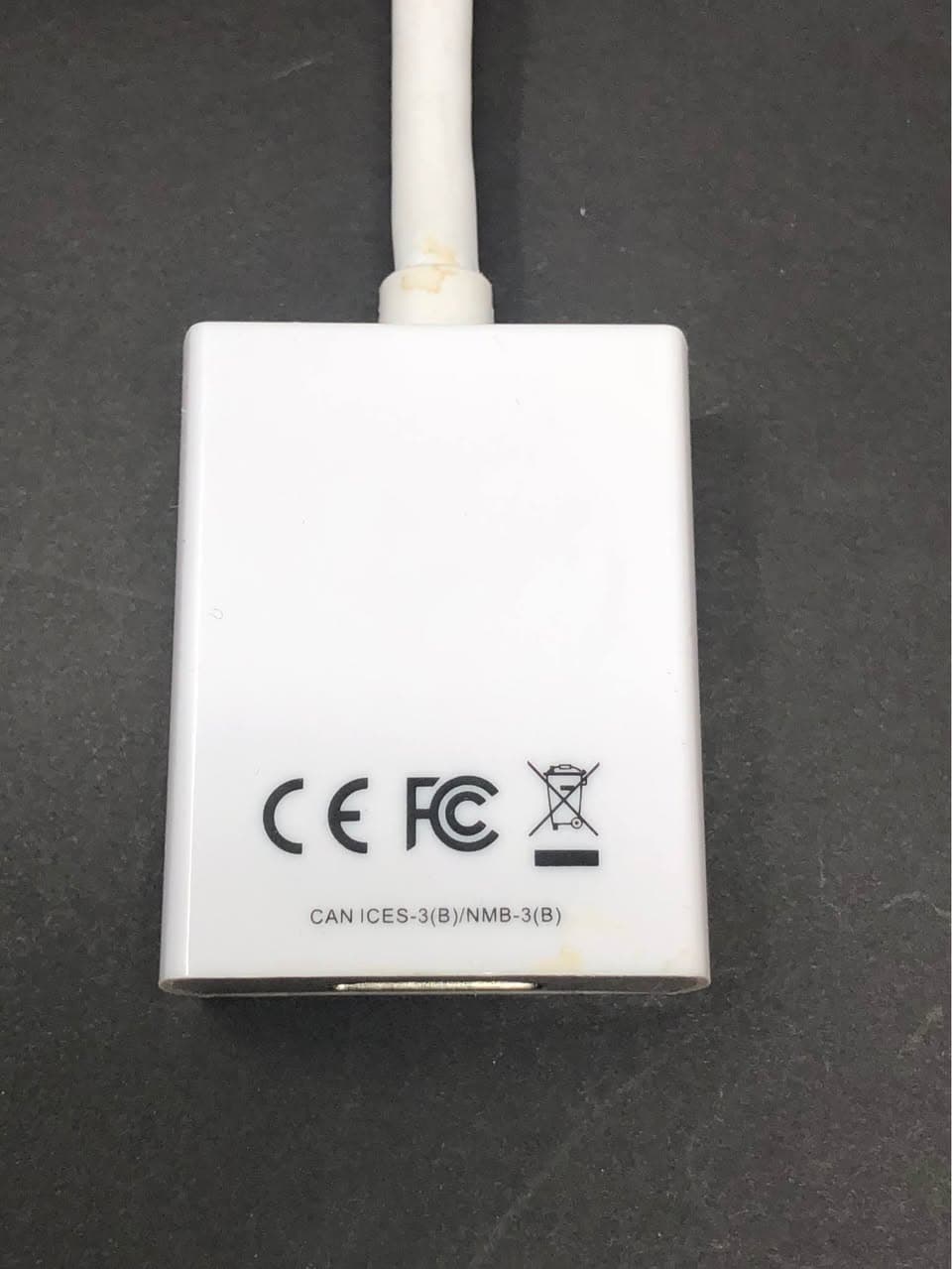 AmazonBasics Mini DisplayPort to HDMI Adapter Cable 8" White Pre-Owned - Thumbnail 4