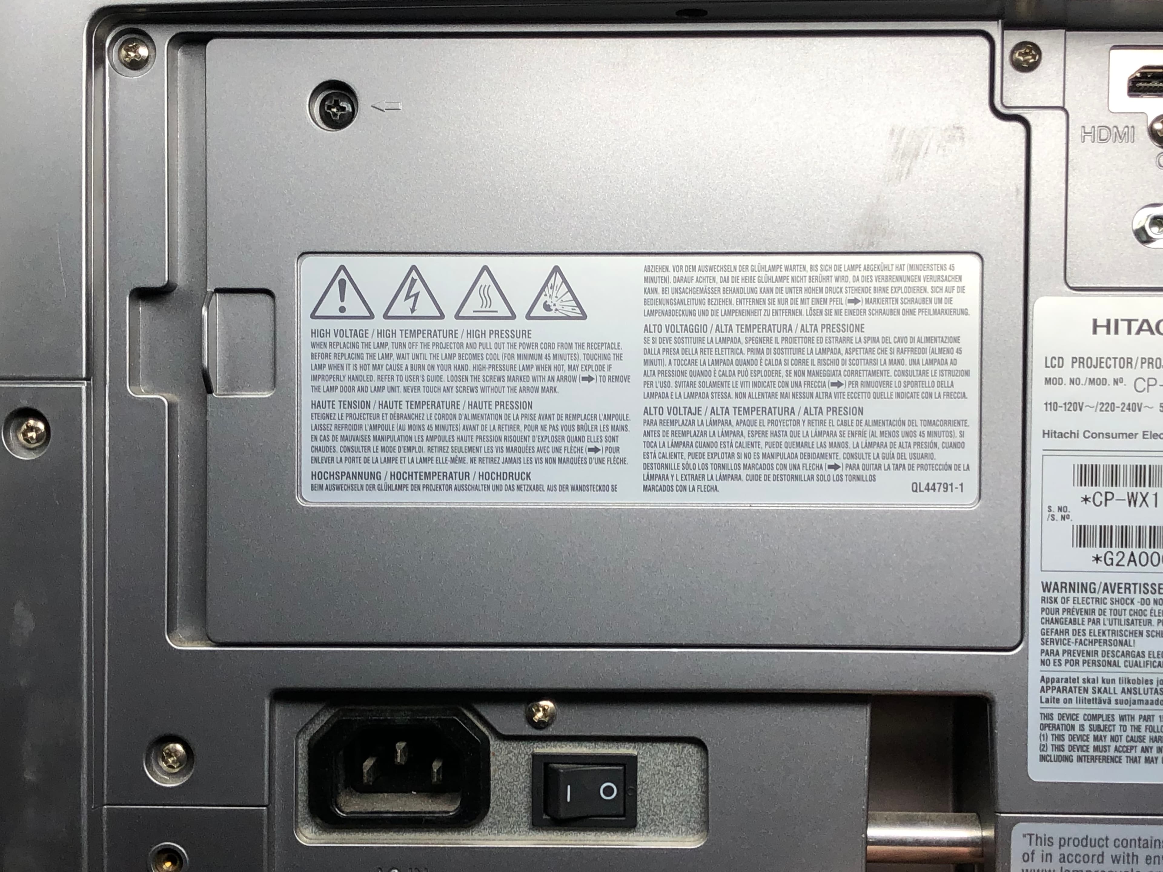 Hitachi CP-WX11000 LCD Projector Pre-Owned - Thumbnail 3