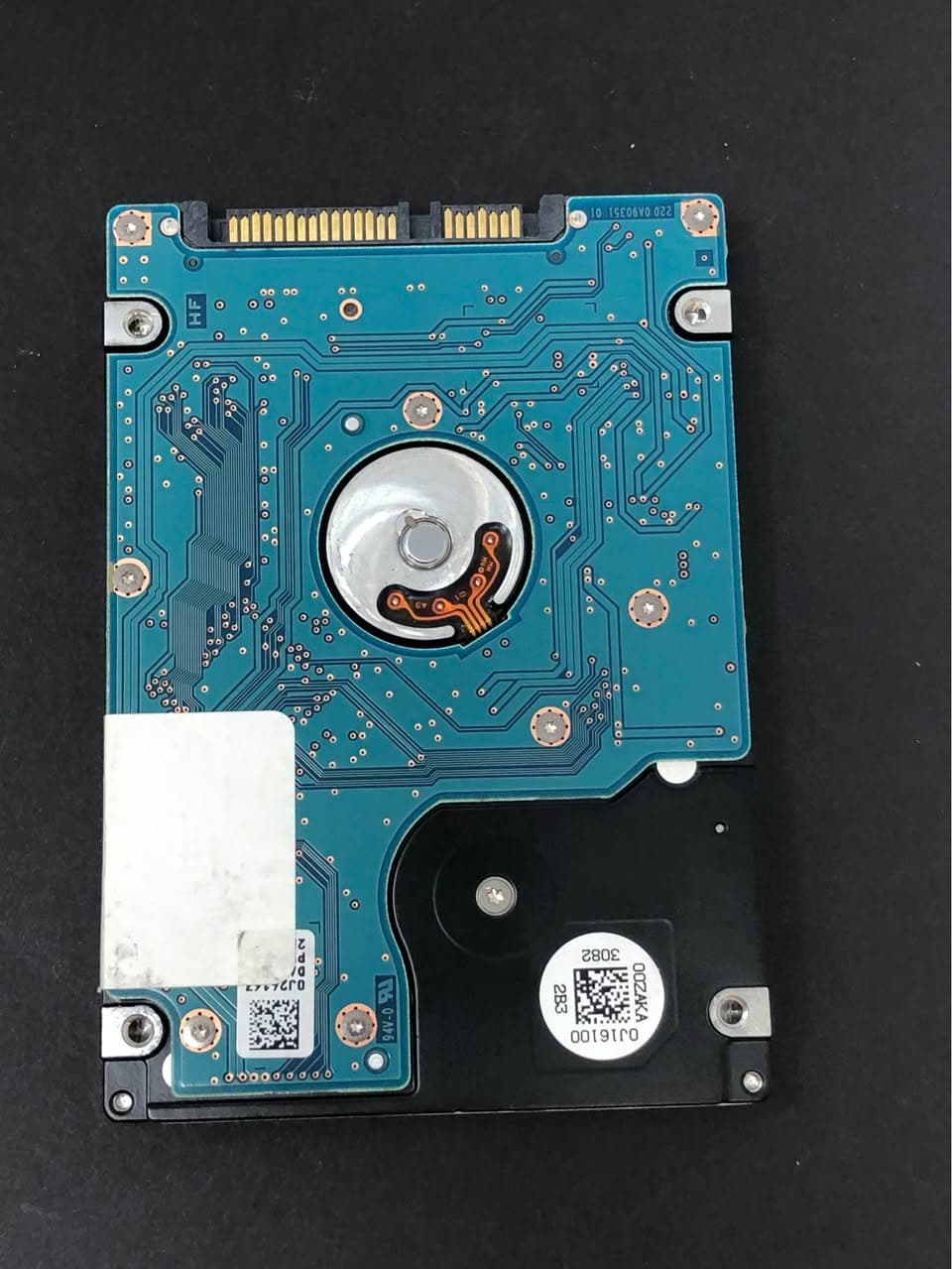 HGST 320GB 2.5" SATA HDD 7200RPM Pre-Owned - Thumbnail 2