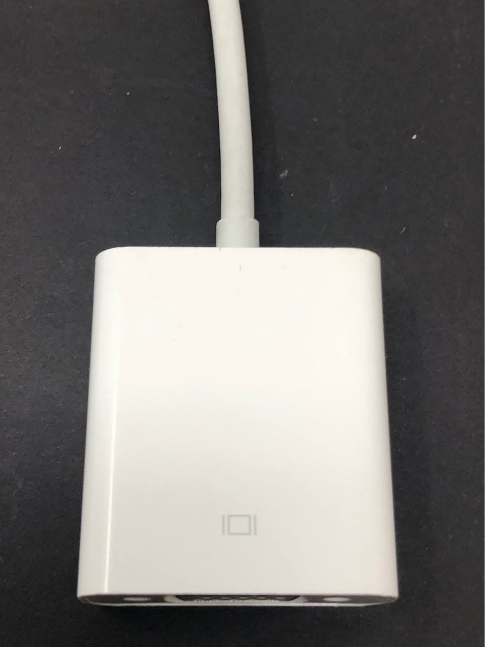 Apple 30-Pin to VGA Cable Adapter Pre-Owned - Thumbnail 4