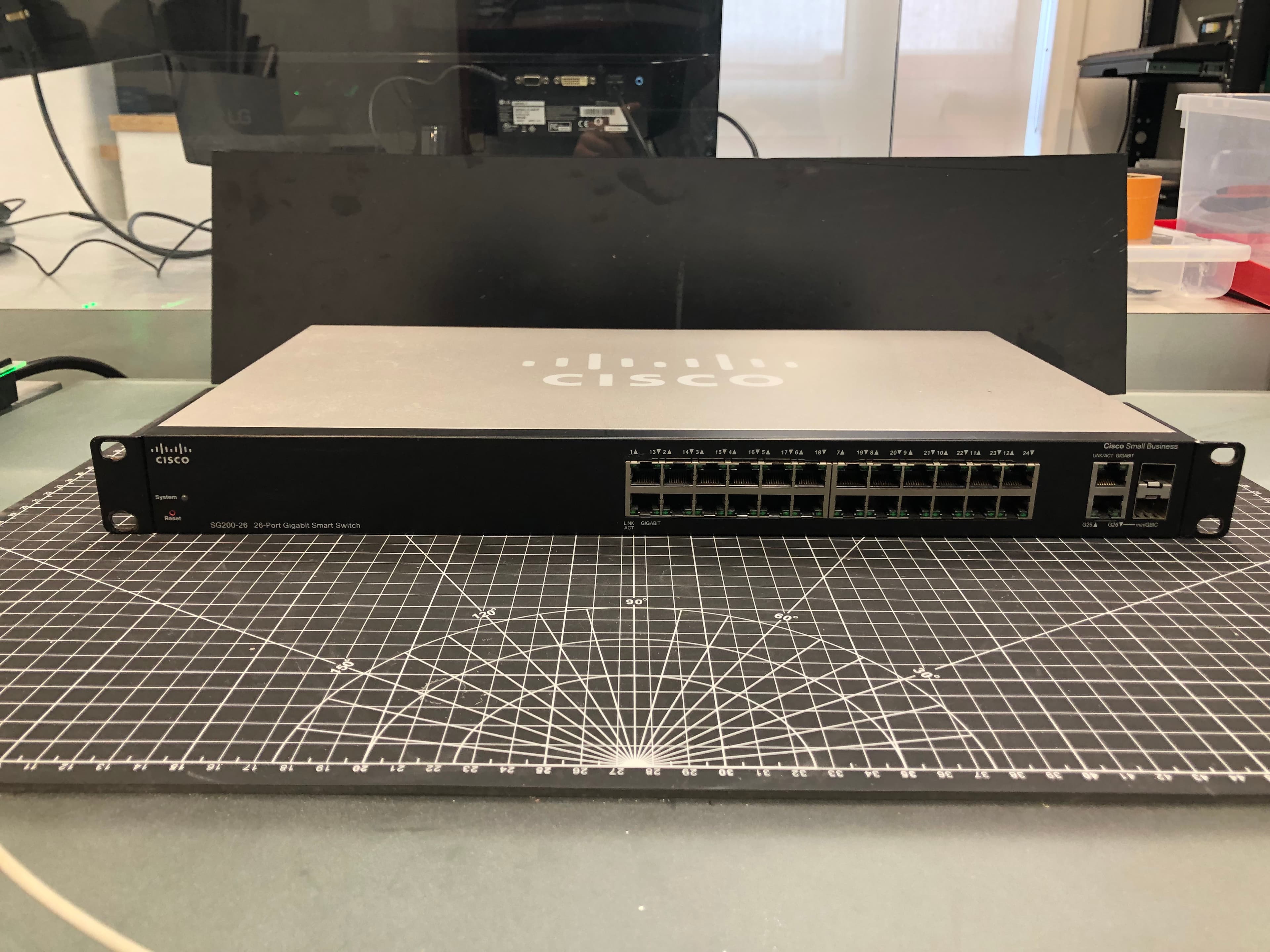 Cisco SG200-26 26-Port Gigabit Smart Switch Pre-Owned