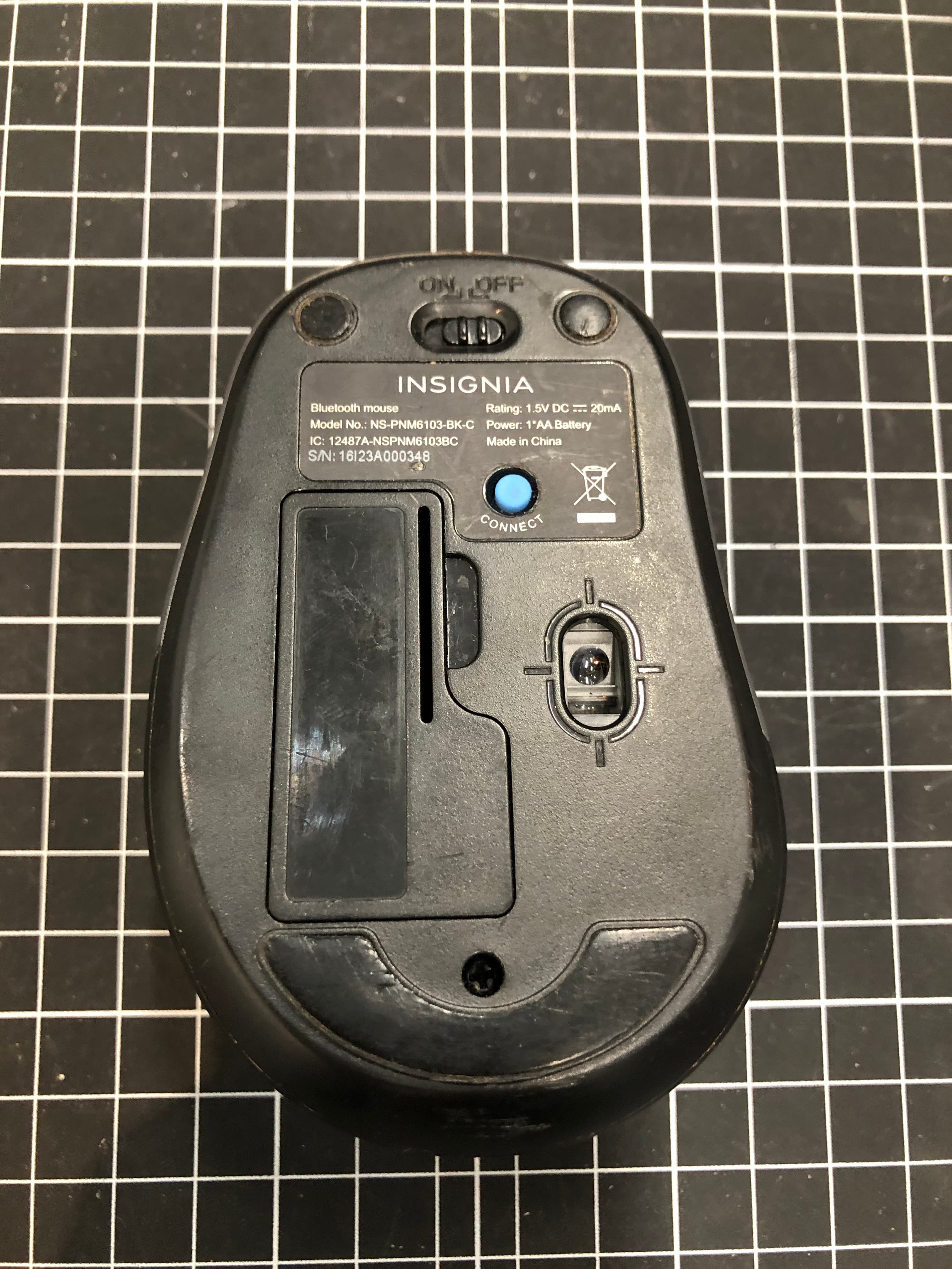 Insignia NS-PNM6103-BK-C Bluetooth Mouse Black Pre-Owned - Thumbnail 3