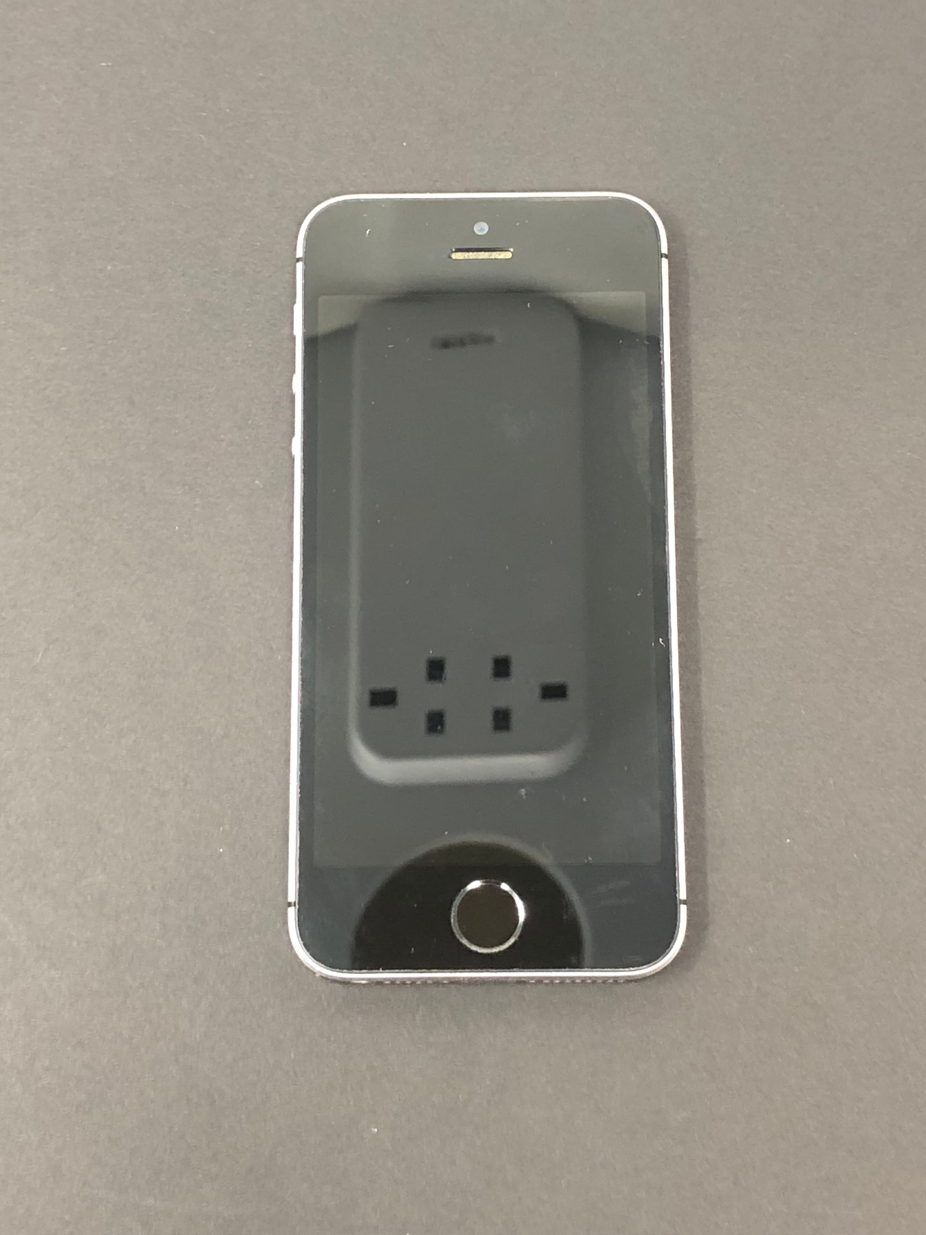 Apple iPhone SE 16GB Space Gray Unlocked Pre-Owned